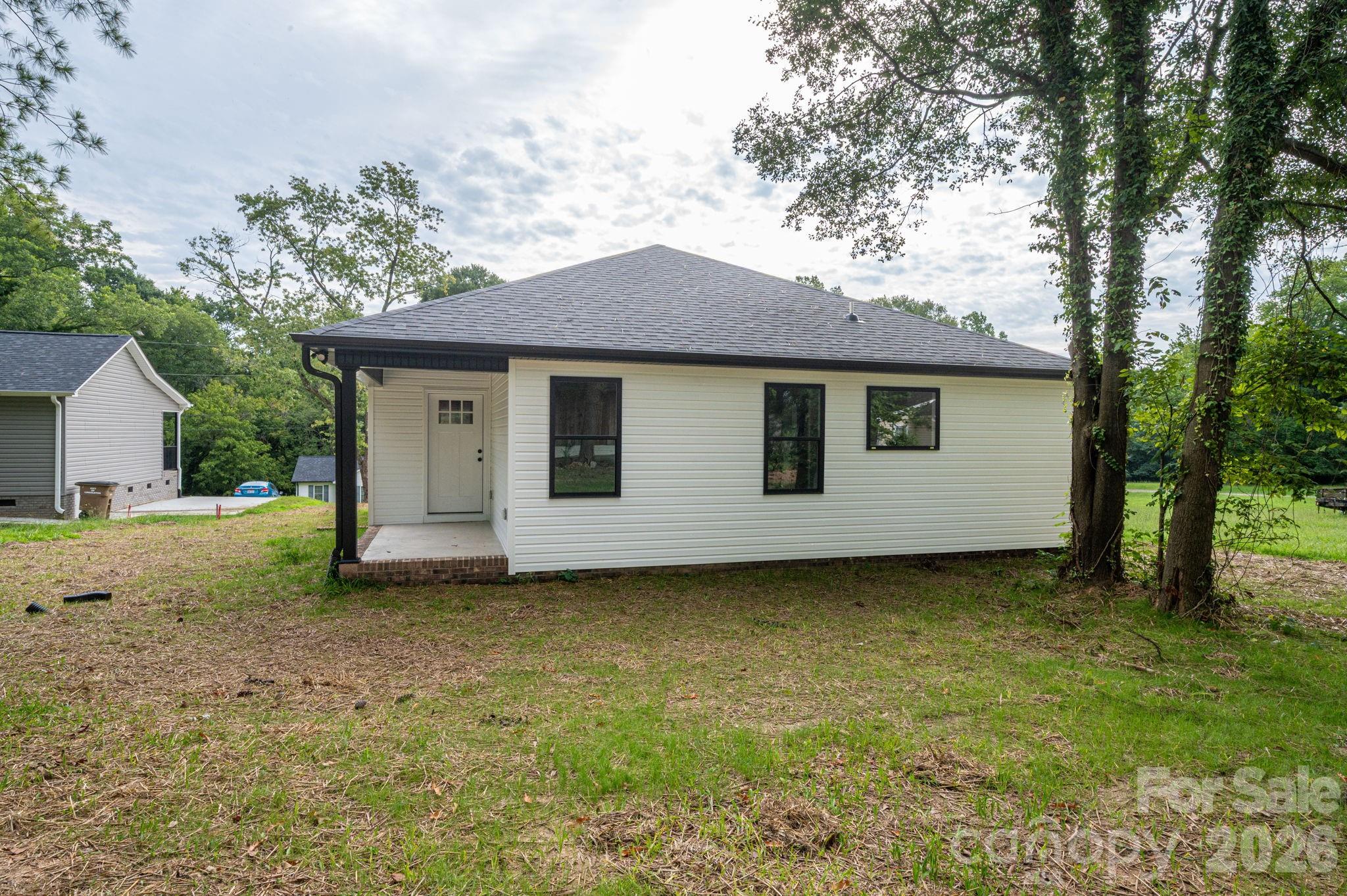 511 N State St, Lincolnton, NC 28092