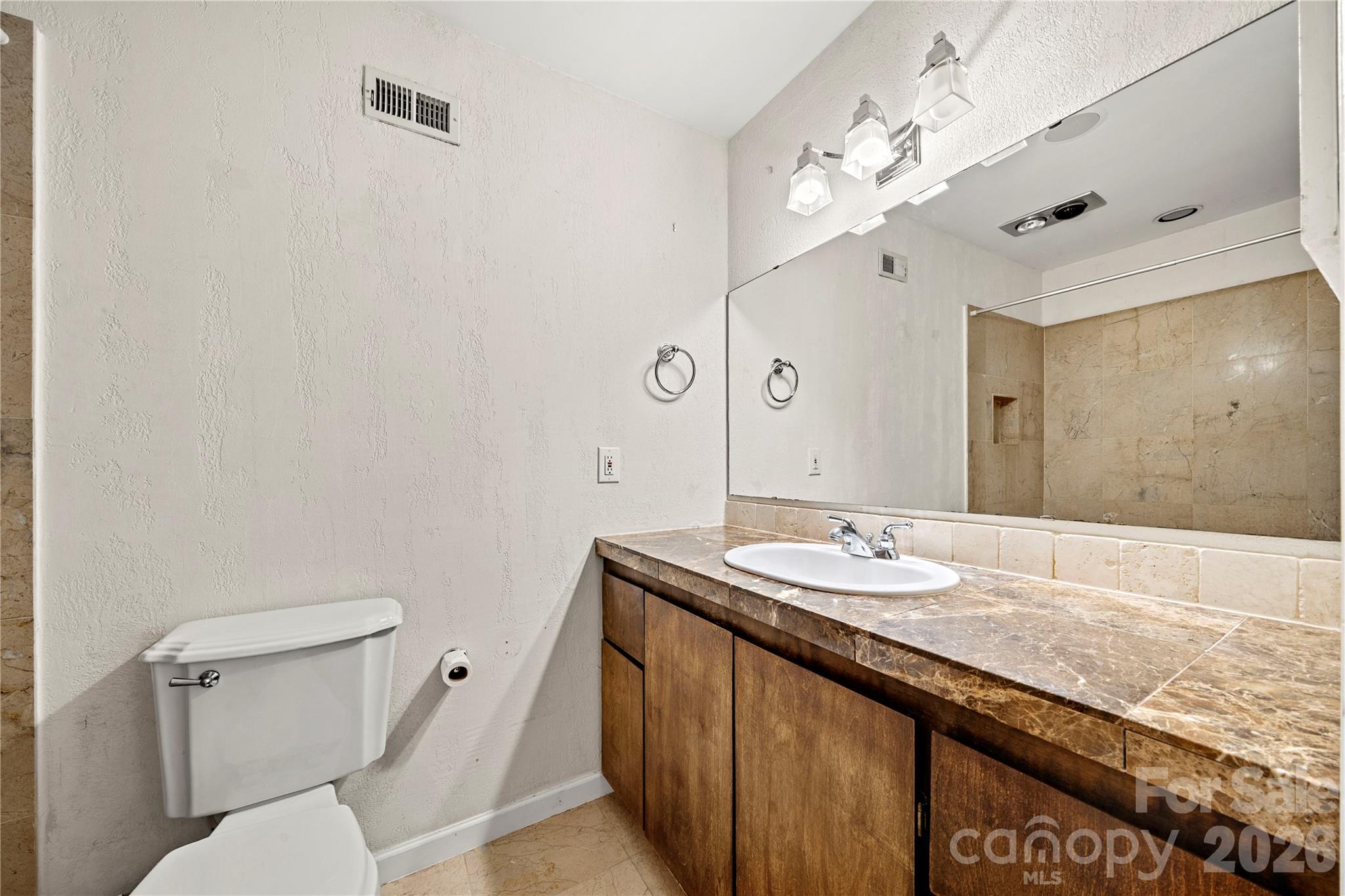 102 Ridgeport Rd, Clover, SC 29710
