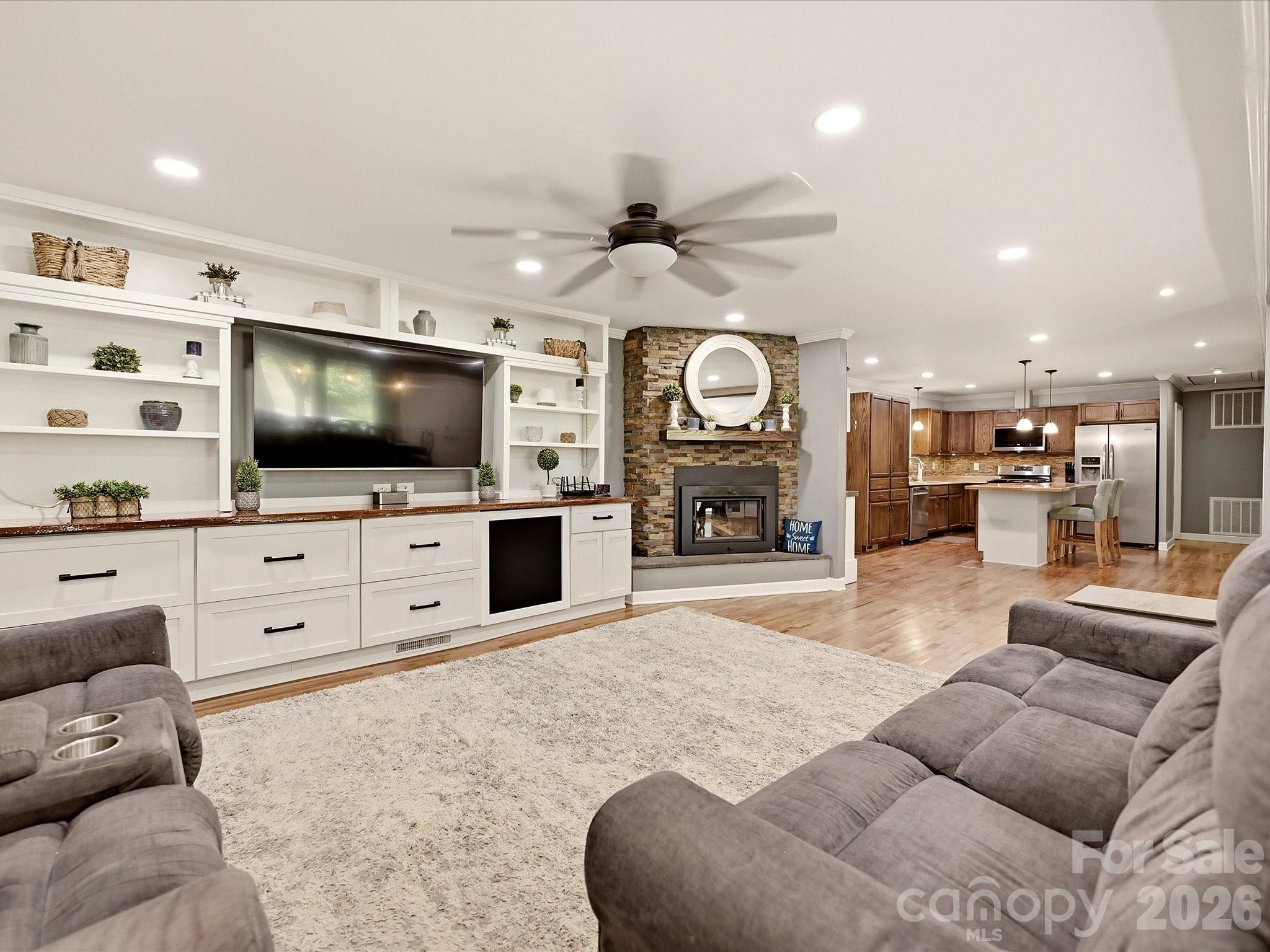1901 Balfour Ln, Charlotte, NC 28216