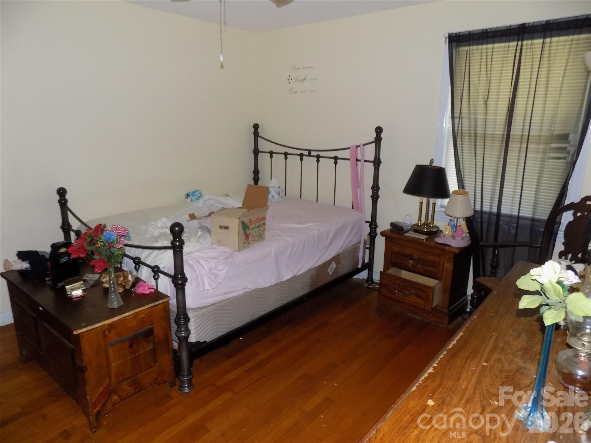 340 S Vine St, Gastonia, NC 28052