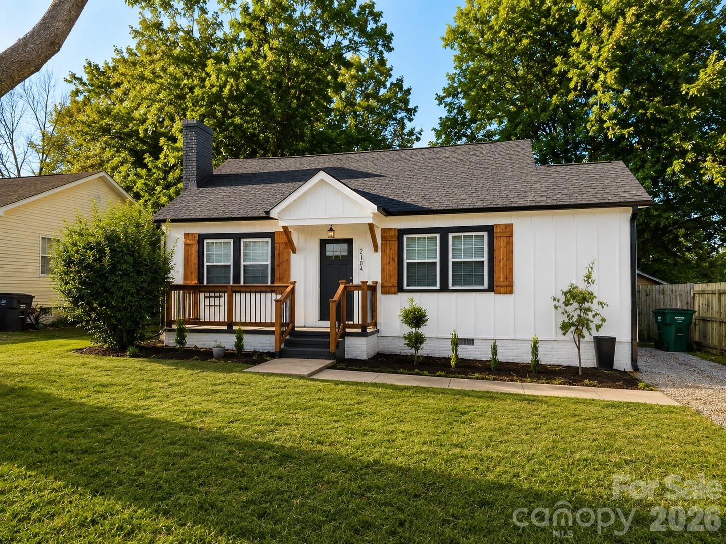 2104 St Mark St, Charlotte, NC 28216