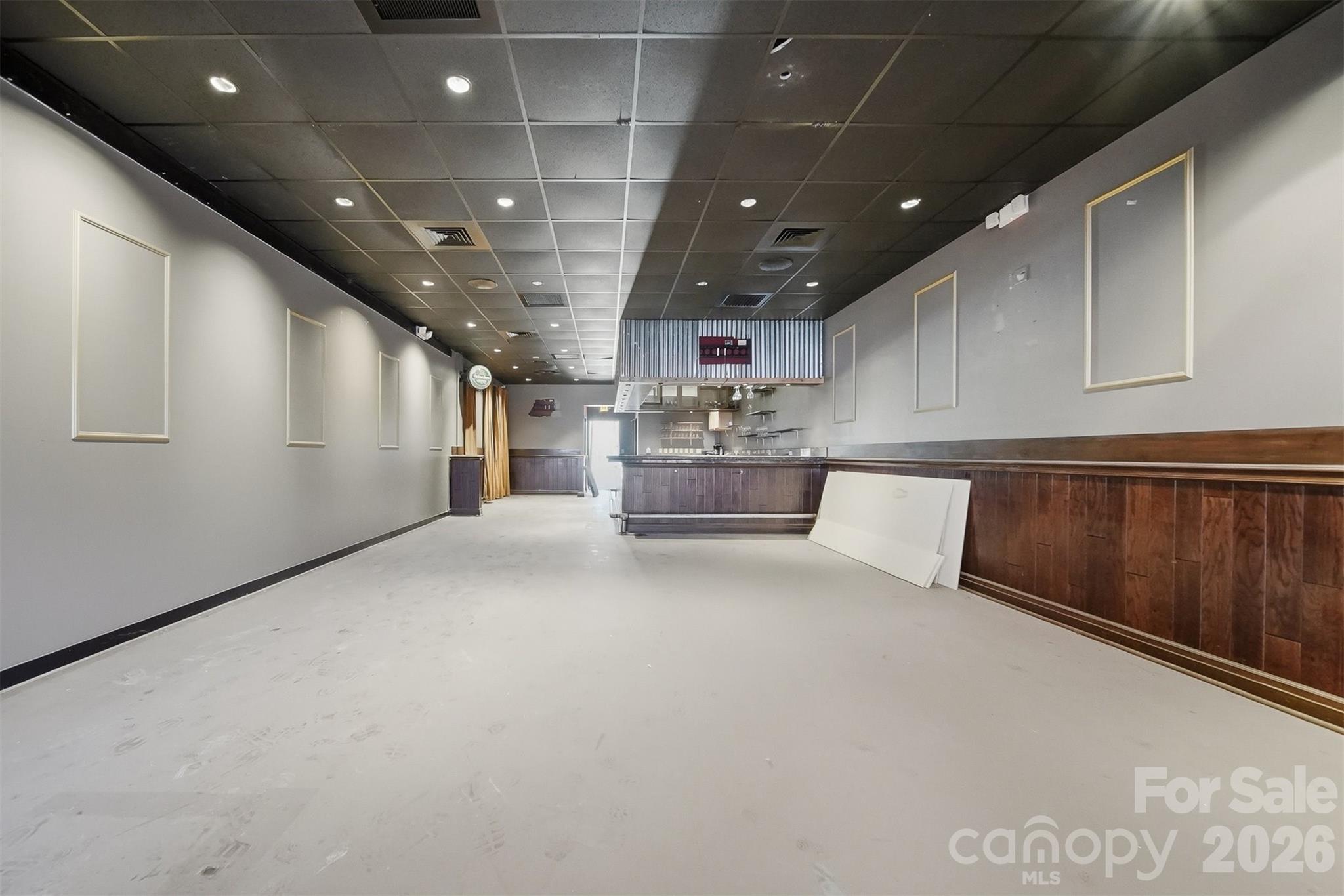 1381 N Center St, Hickory, NC 28601