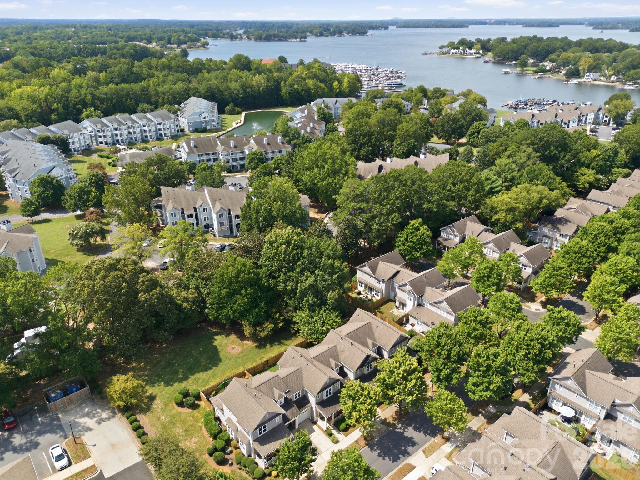 8124 Village Harbor Dr, Cornelius, NC 28031