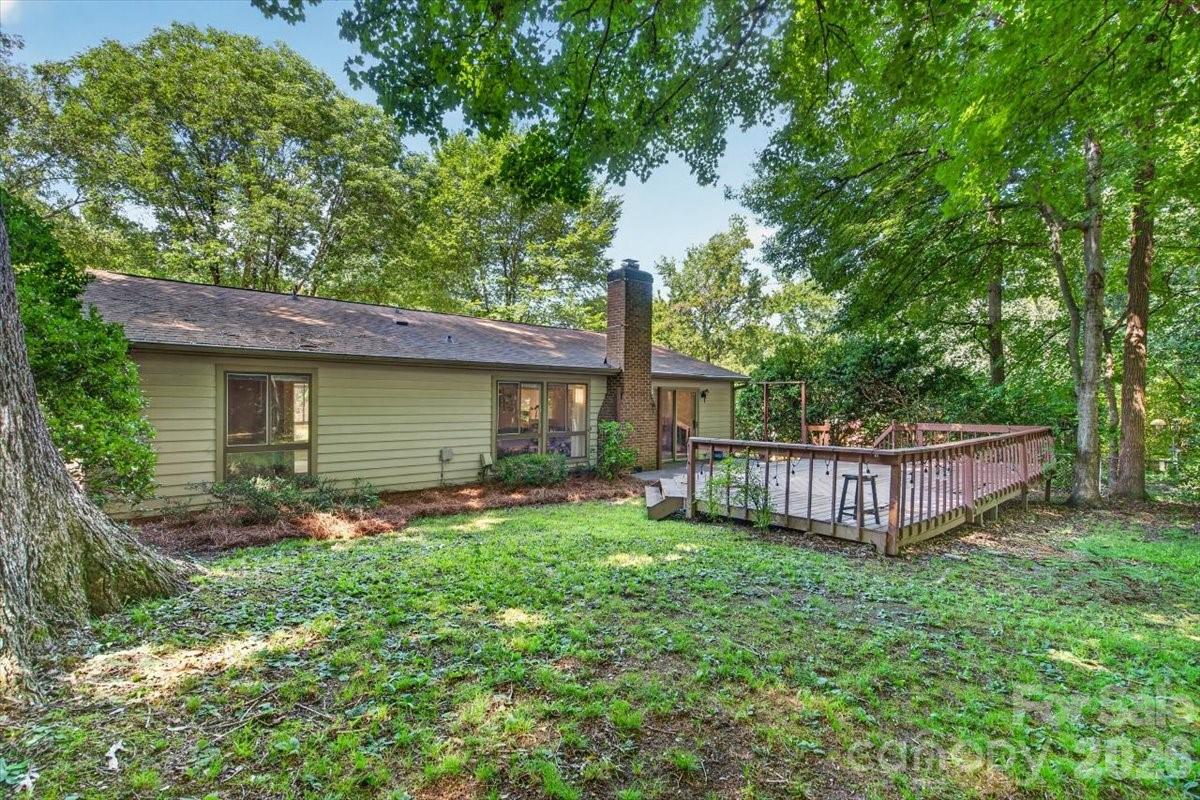 1623 Van Dyke Dr, Charlotte, NC 28213