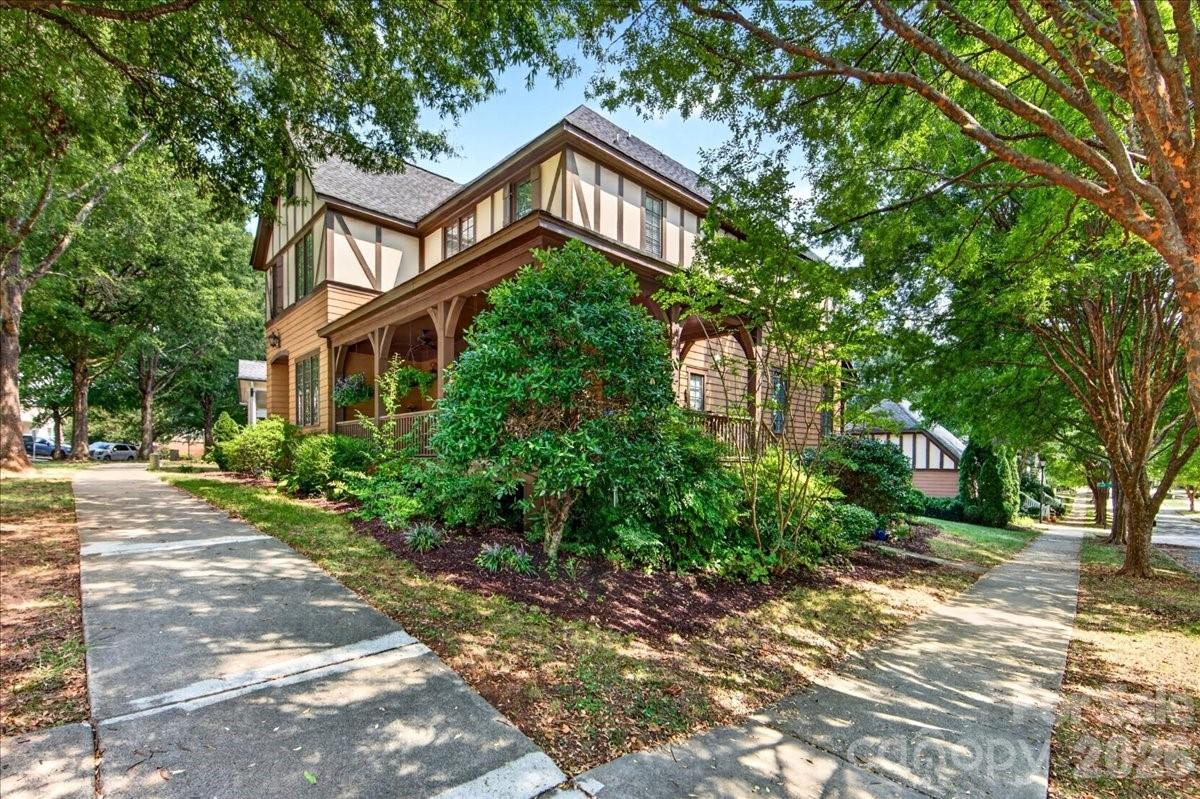 2049 Lexington St, Belmont, NC 28012