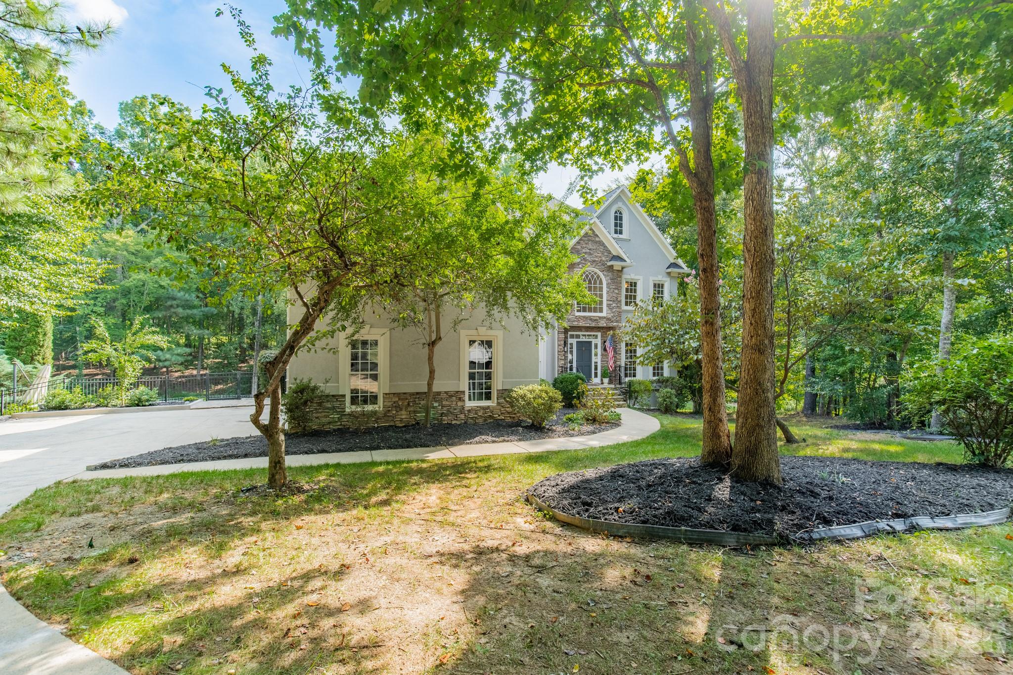 2006 Sandy Pond Ln, Waxhaw, NC 28173
