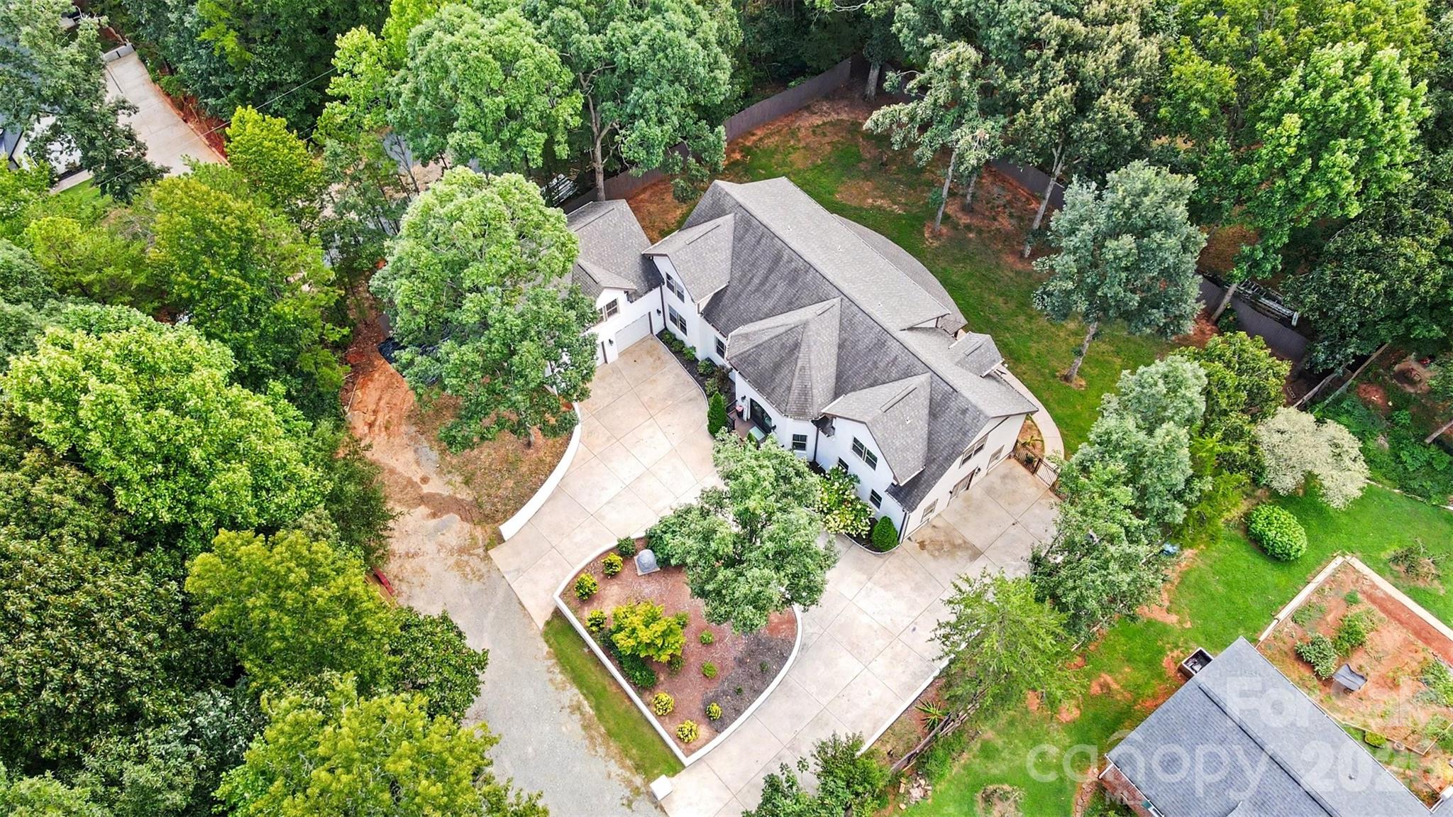 14832 Brighton Pl, Charlotte, NC 28227