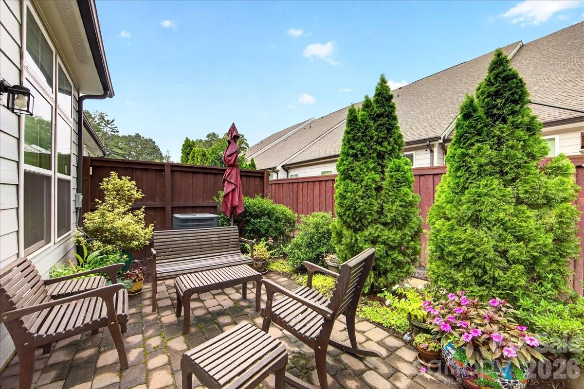 5804 Barrowlands Ct, Charlotte, NC 28210