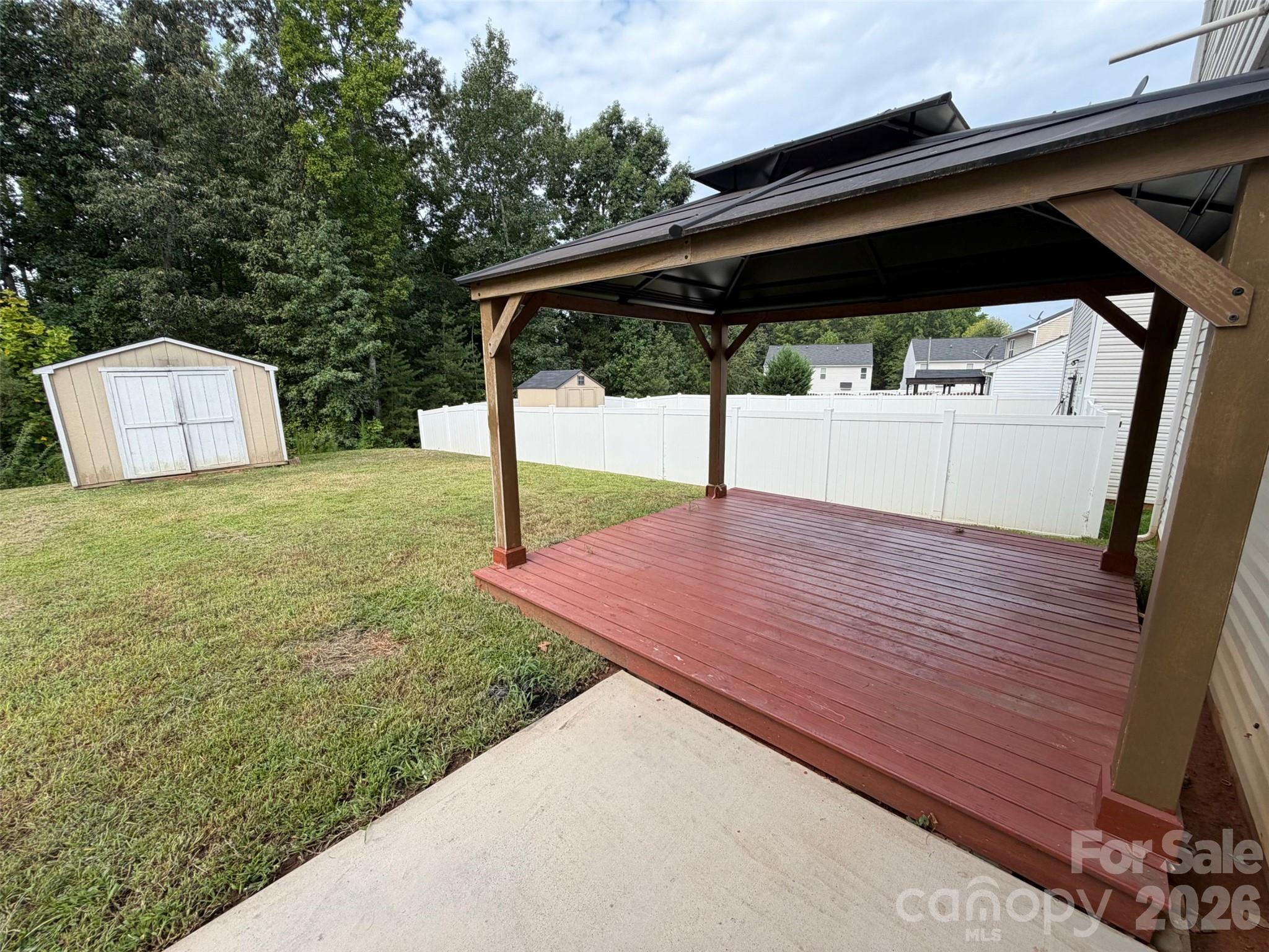 8815 First Run Ct, Charlotte, NC 28215