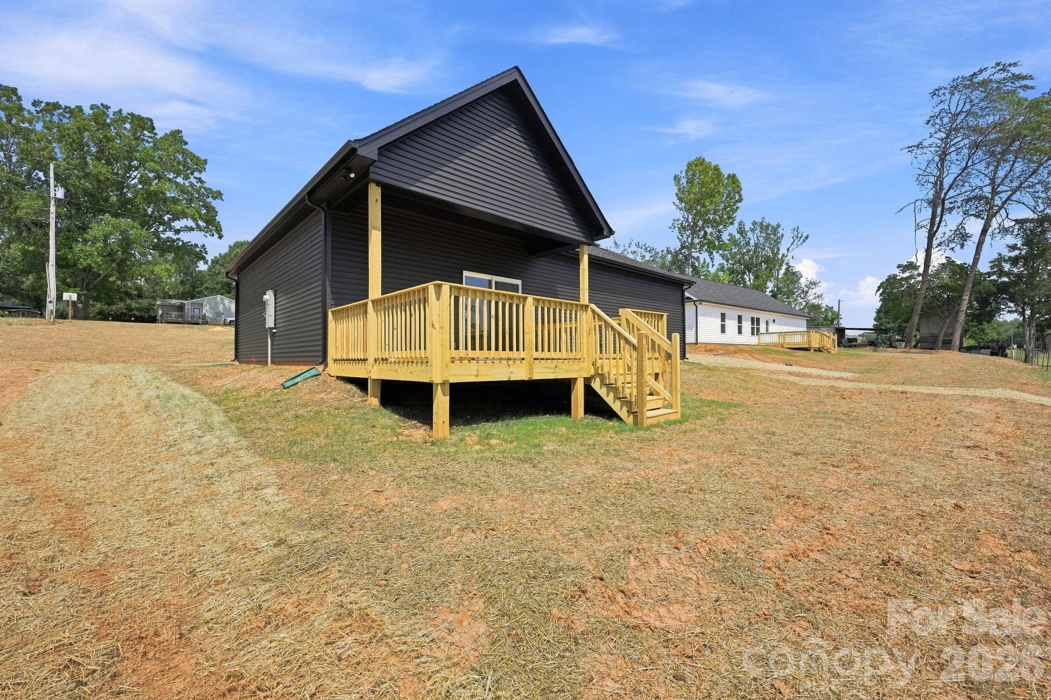 1515 Robin Rd, Newton, NC 28658