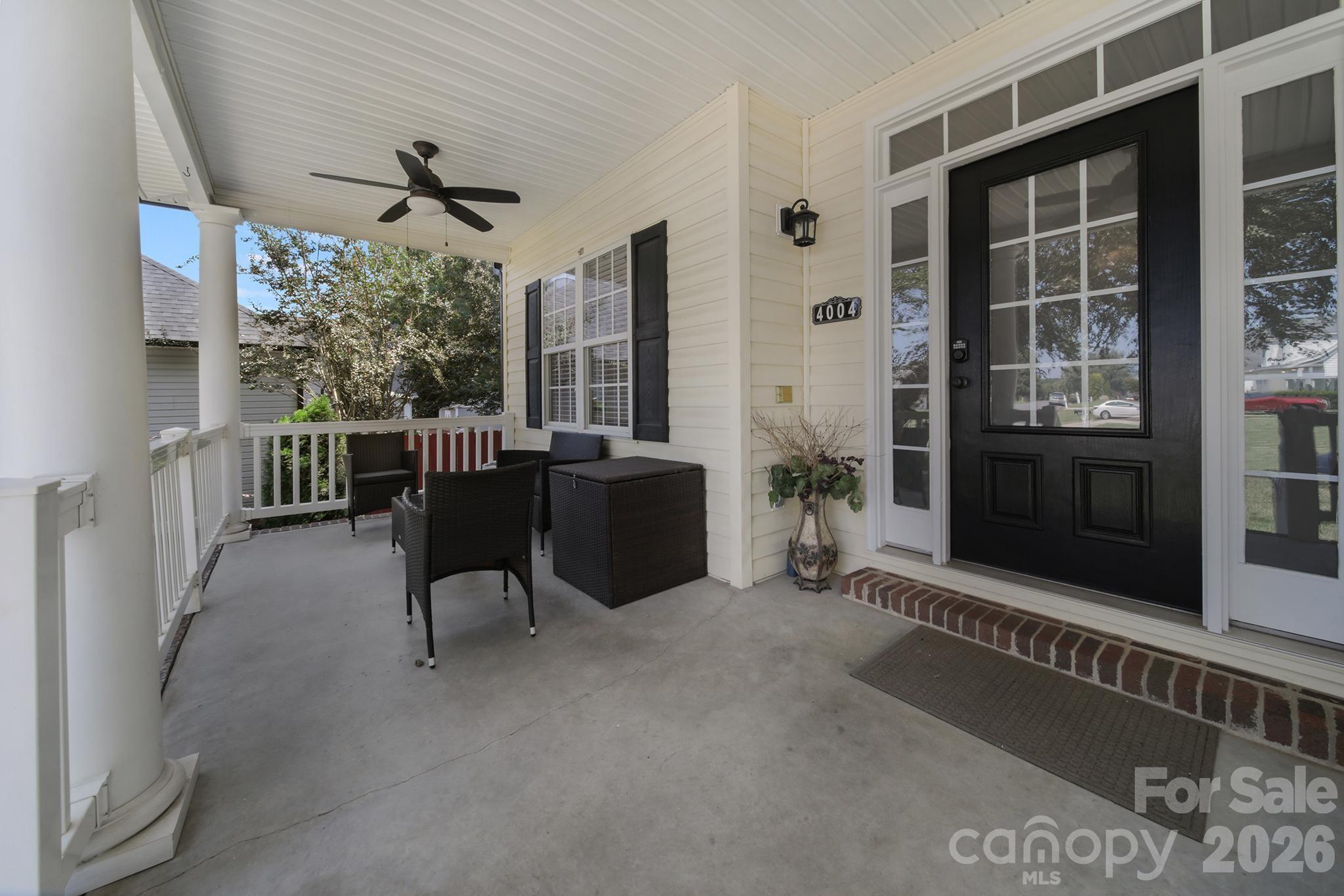 4004 River Falls Dr, Lowell, NC 28098