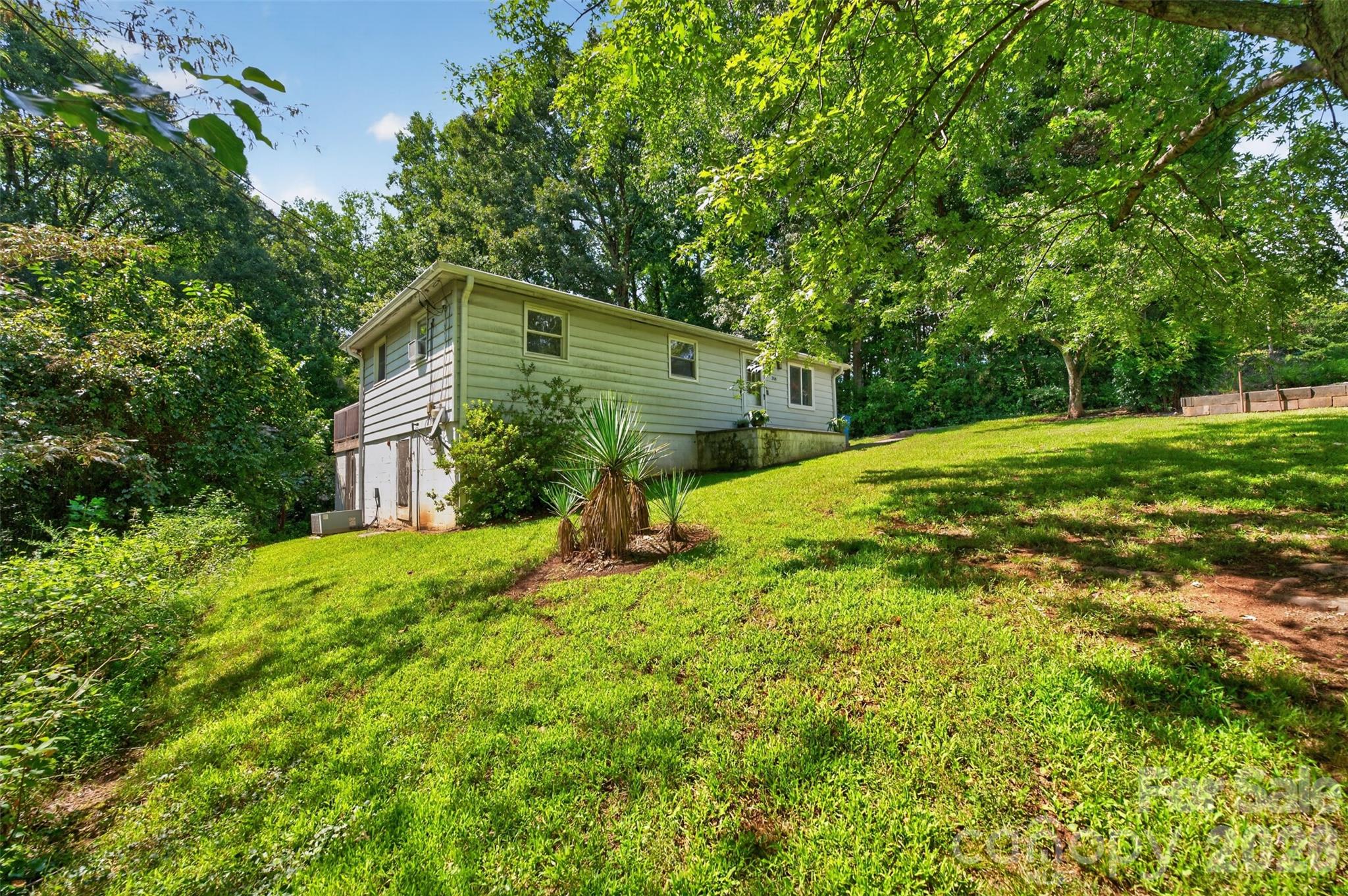 314 22nd Street Ct SE, Hickory, NC 28602