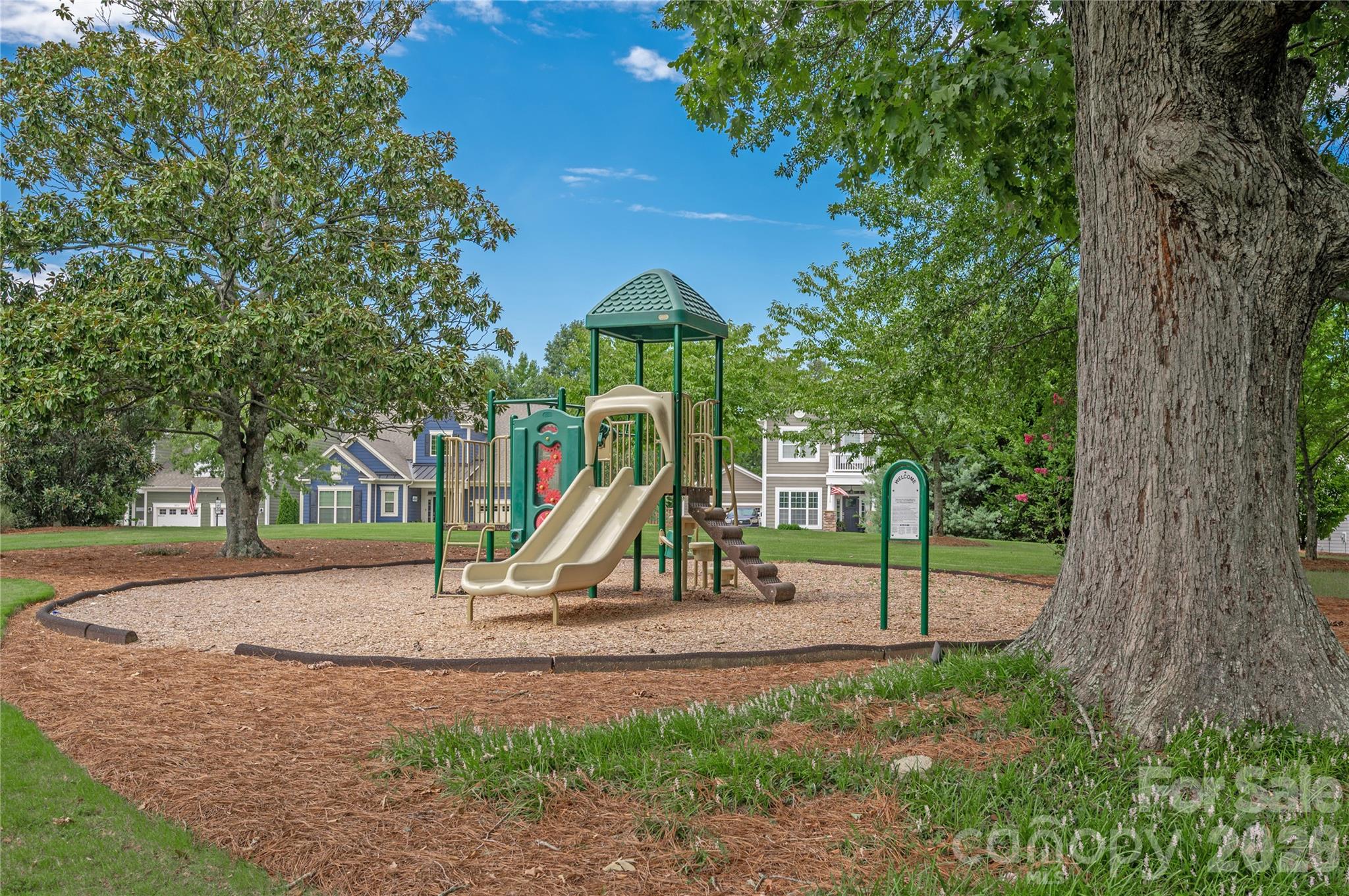 5077 Waterloo Dr, Tega Cay, SC 29708