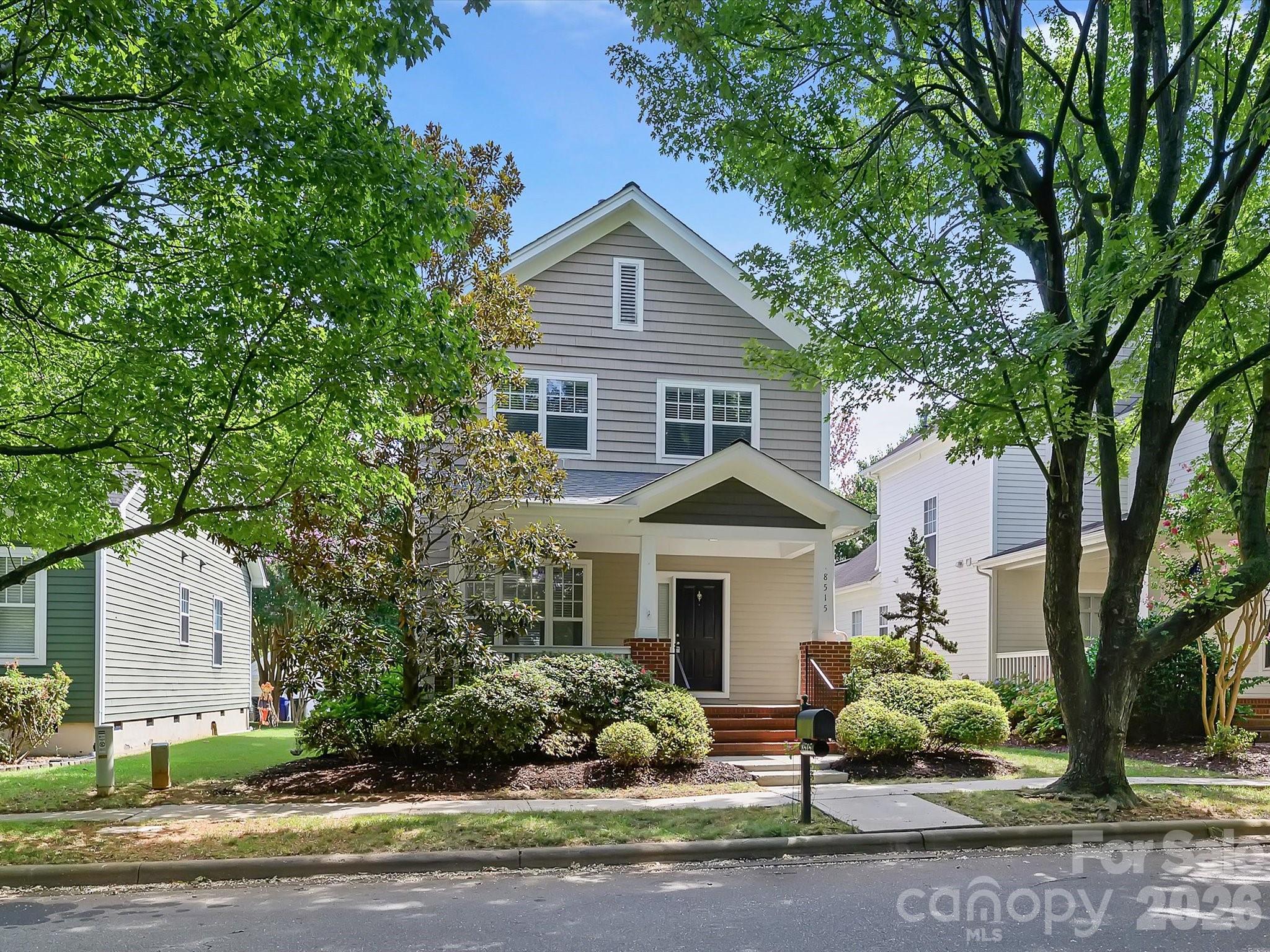 8515 Lindholm Dr, Huntersville, NC 28078
