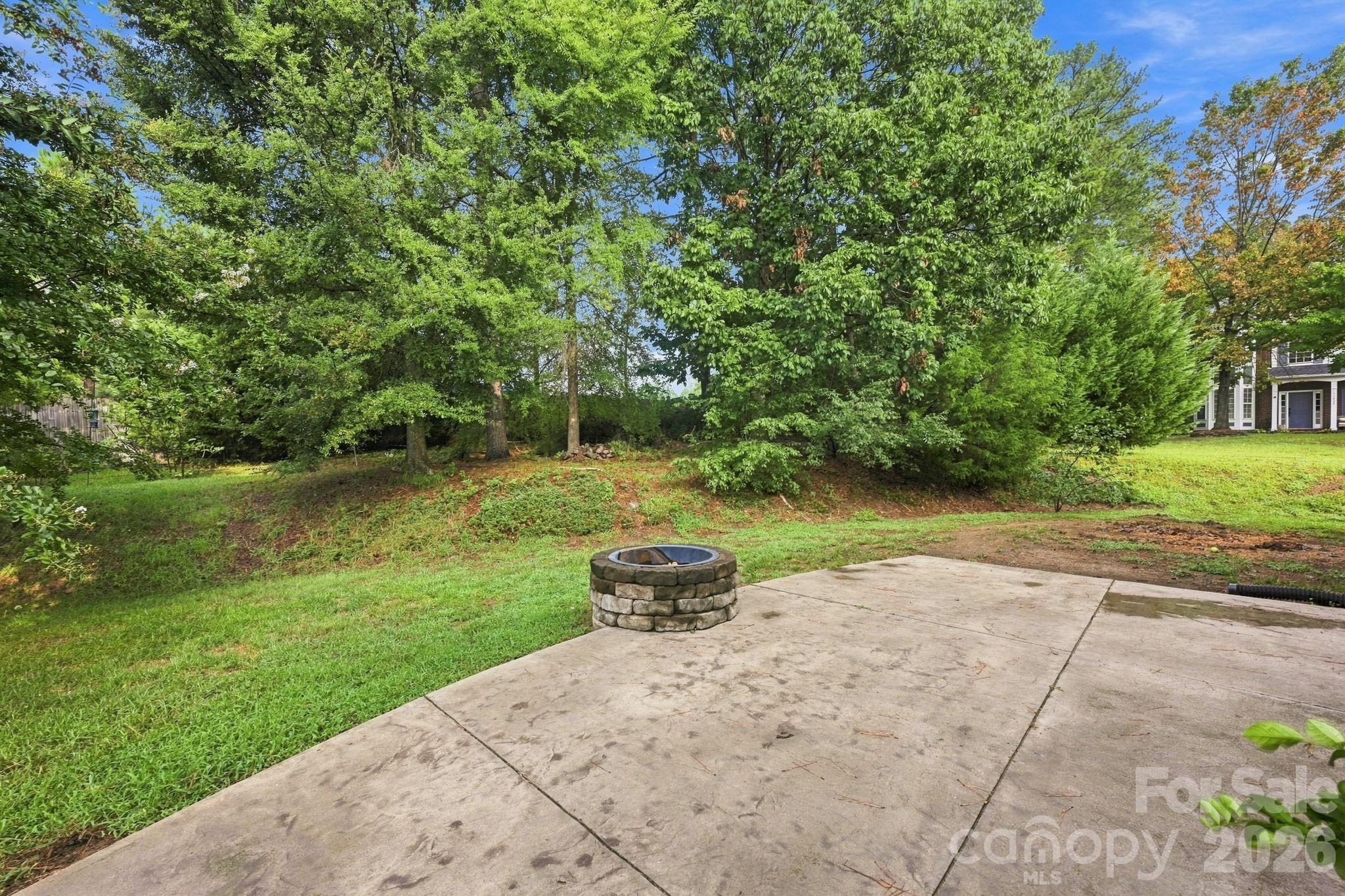 11621 Fox Trot Dr, Charlotte, NC 28269
