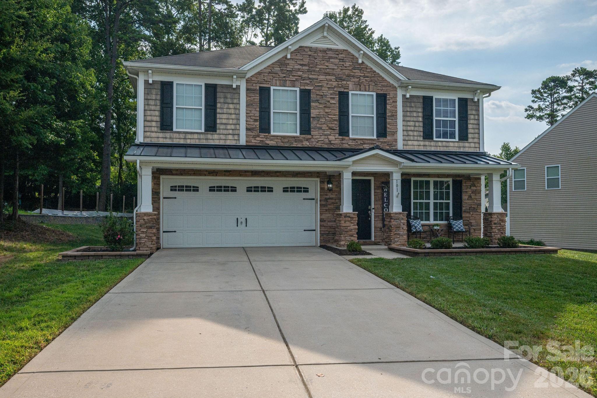 101 Clauser Rd S, Mount Holly, NC 28120