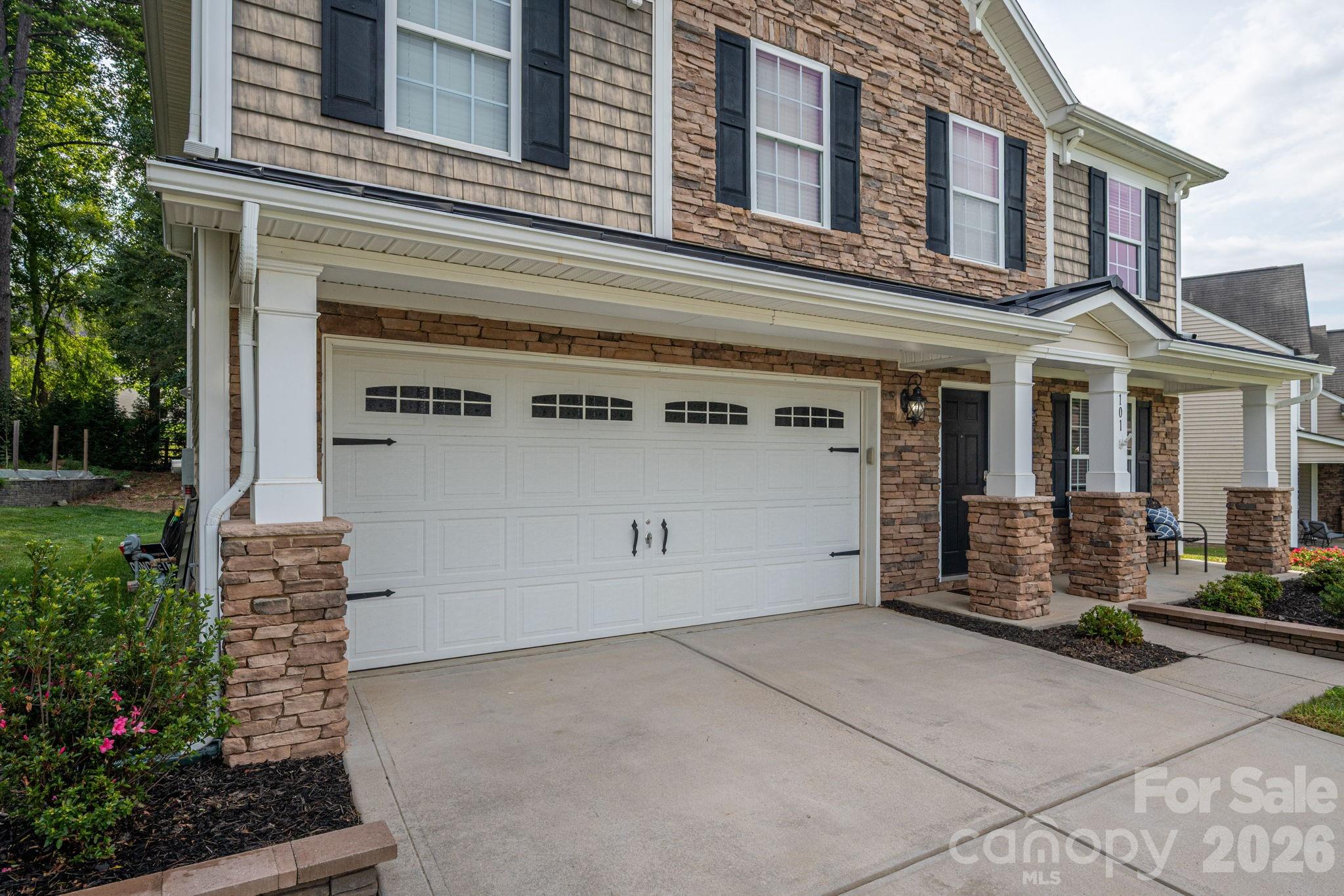101 Clauser Rd S, Mount Holly, NC 28120