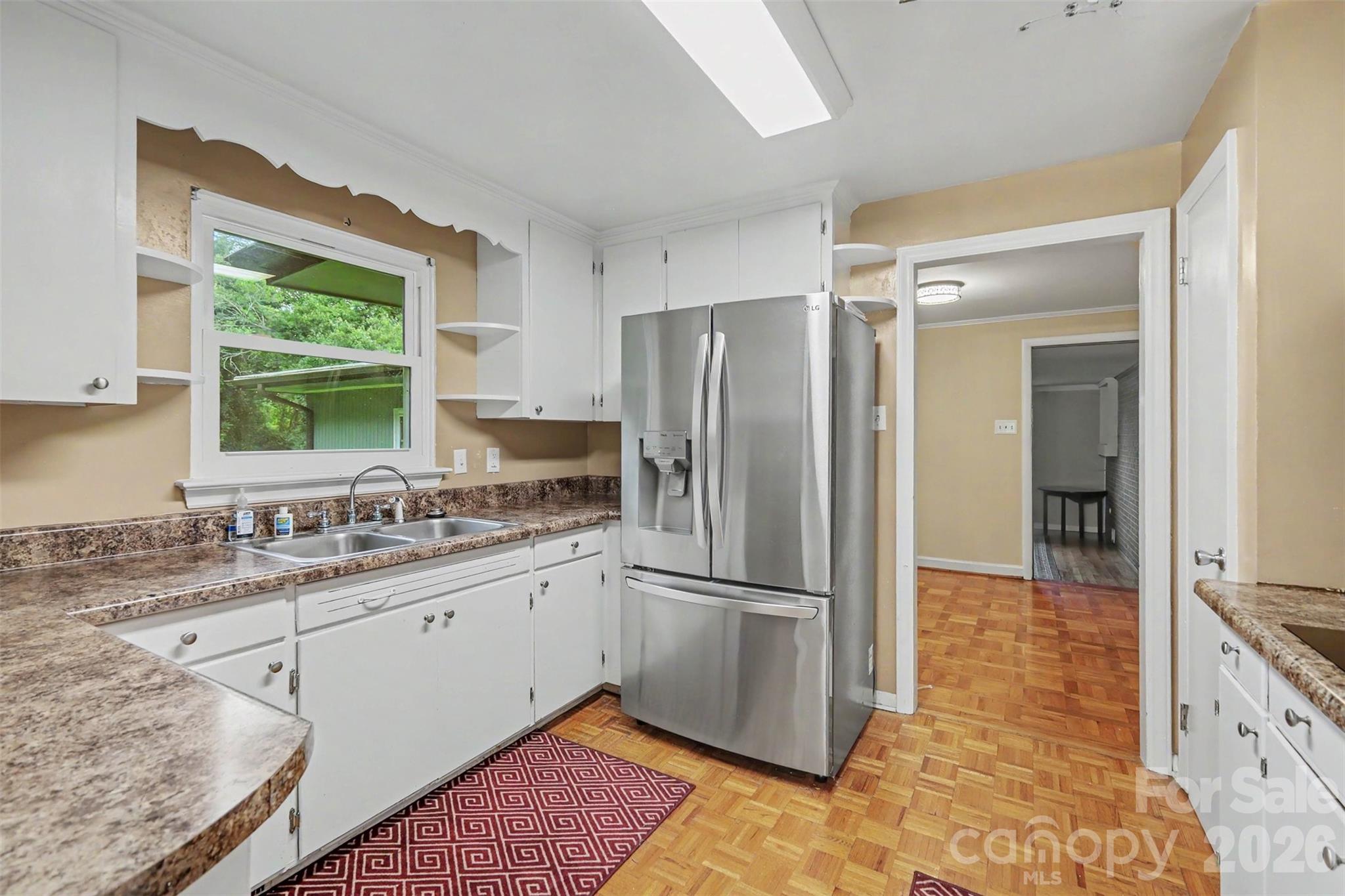 126 21st Ave NW, Hickory, NC 28601