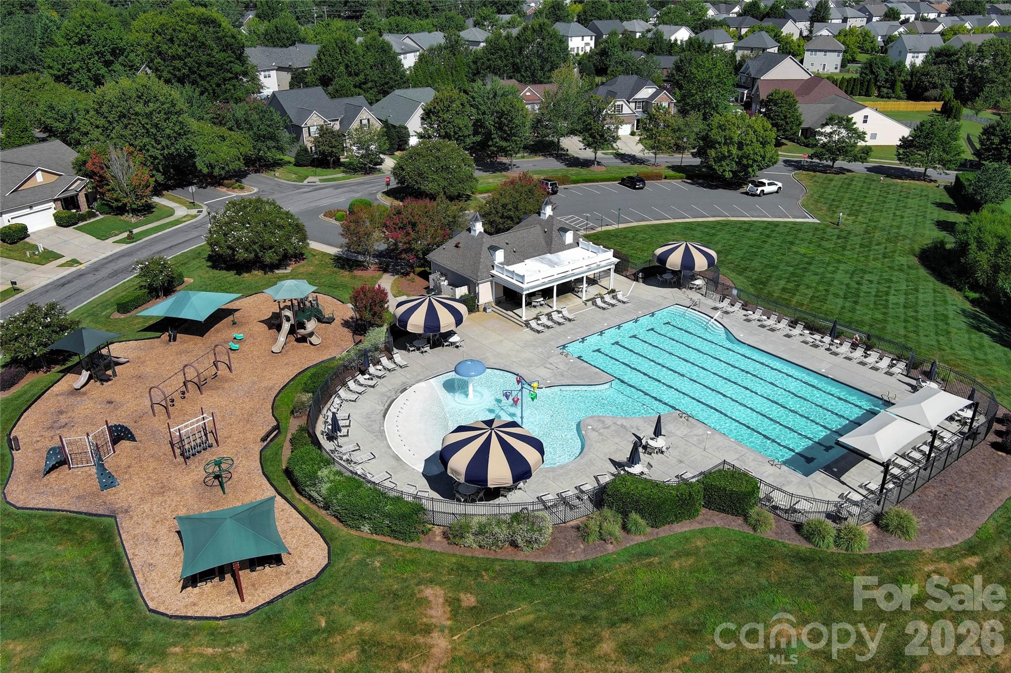 1033 Mountain Laurel Ct, Matthews, NC 28104