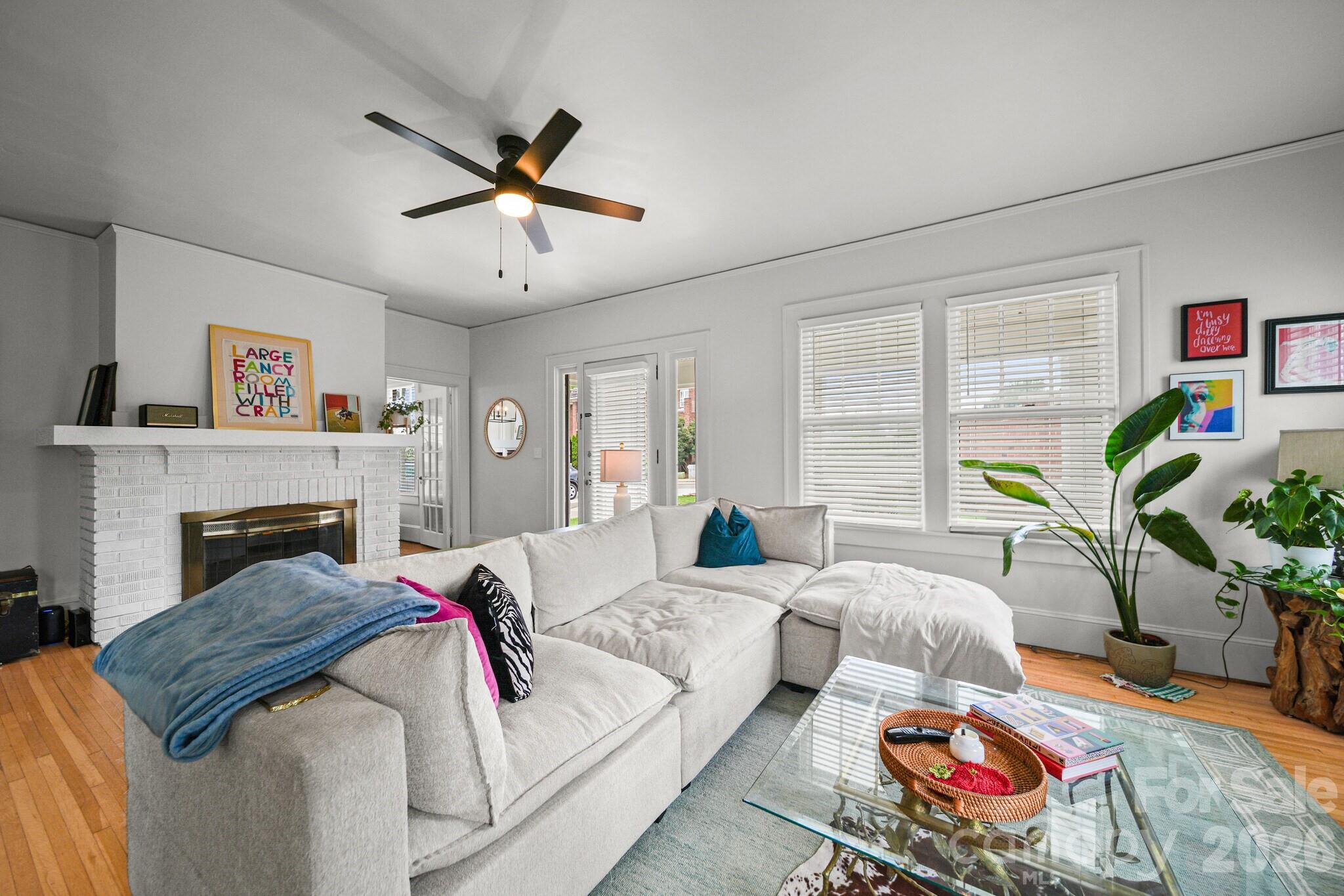 610 Hawthorne Ln, Charlotte, NC 28204