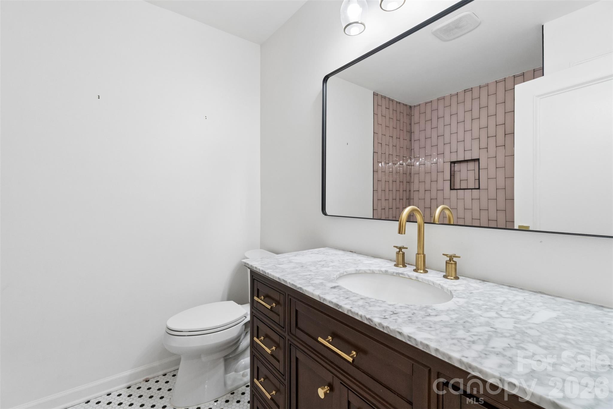 4200 Murrayhill Rd, Charlotte, NC 28209