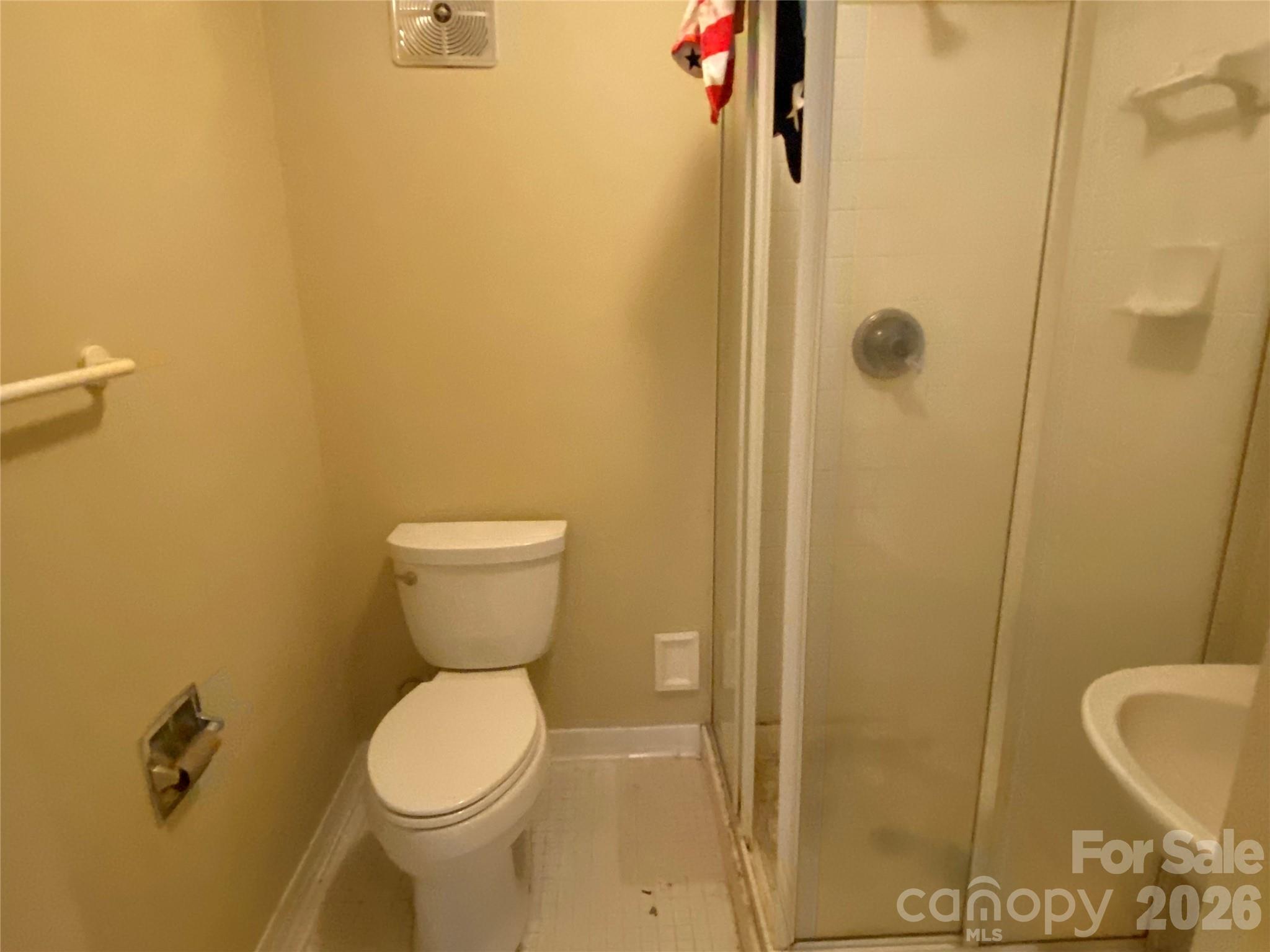 1323 Queens Rd #208, Charlotte, NC 28207