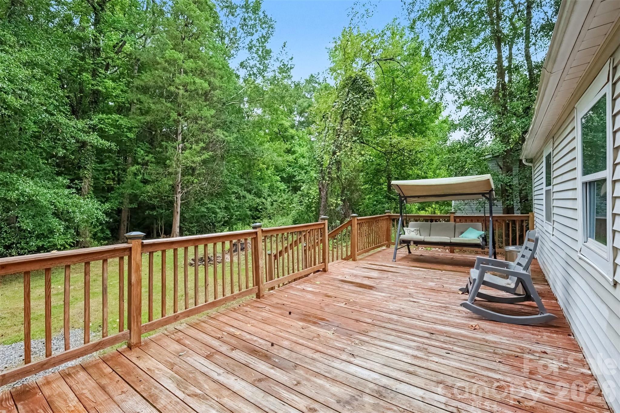 802 Stowe Dr, Lowell, NC 28098