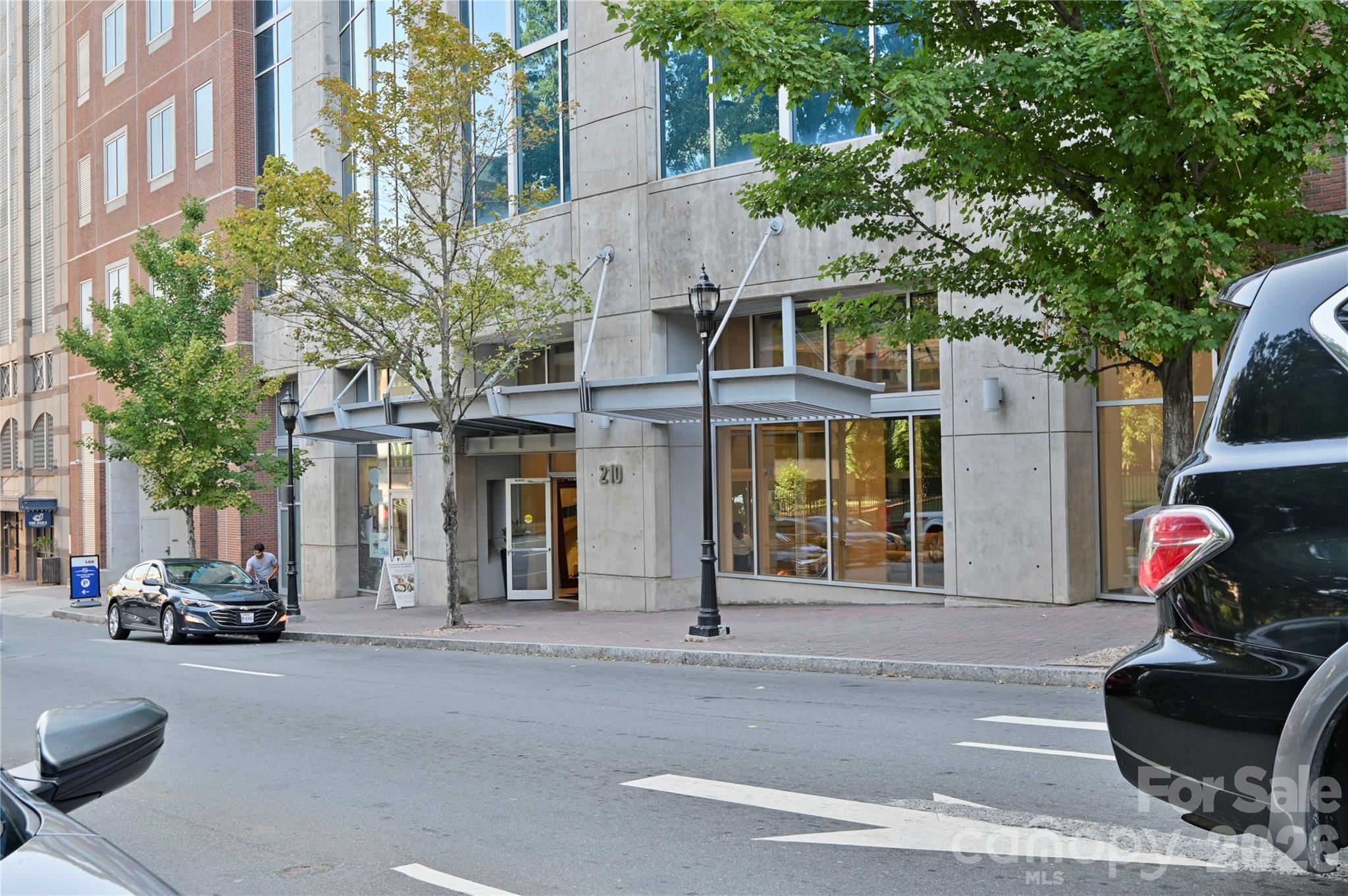 210 N Church St #1414, Charlotte, NC 28202