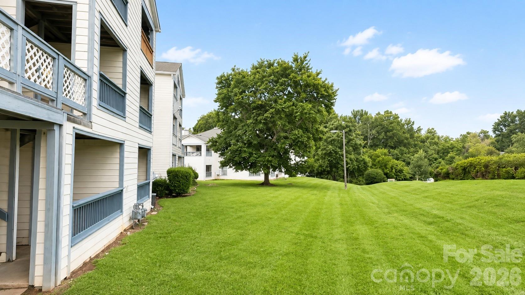 8024 Tremaine Ct, Charlotte, NC 28227