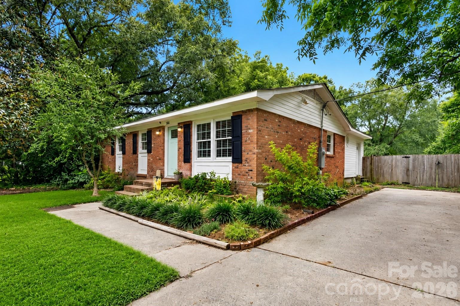 205 E Phifer St, Marshville, NC 28103