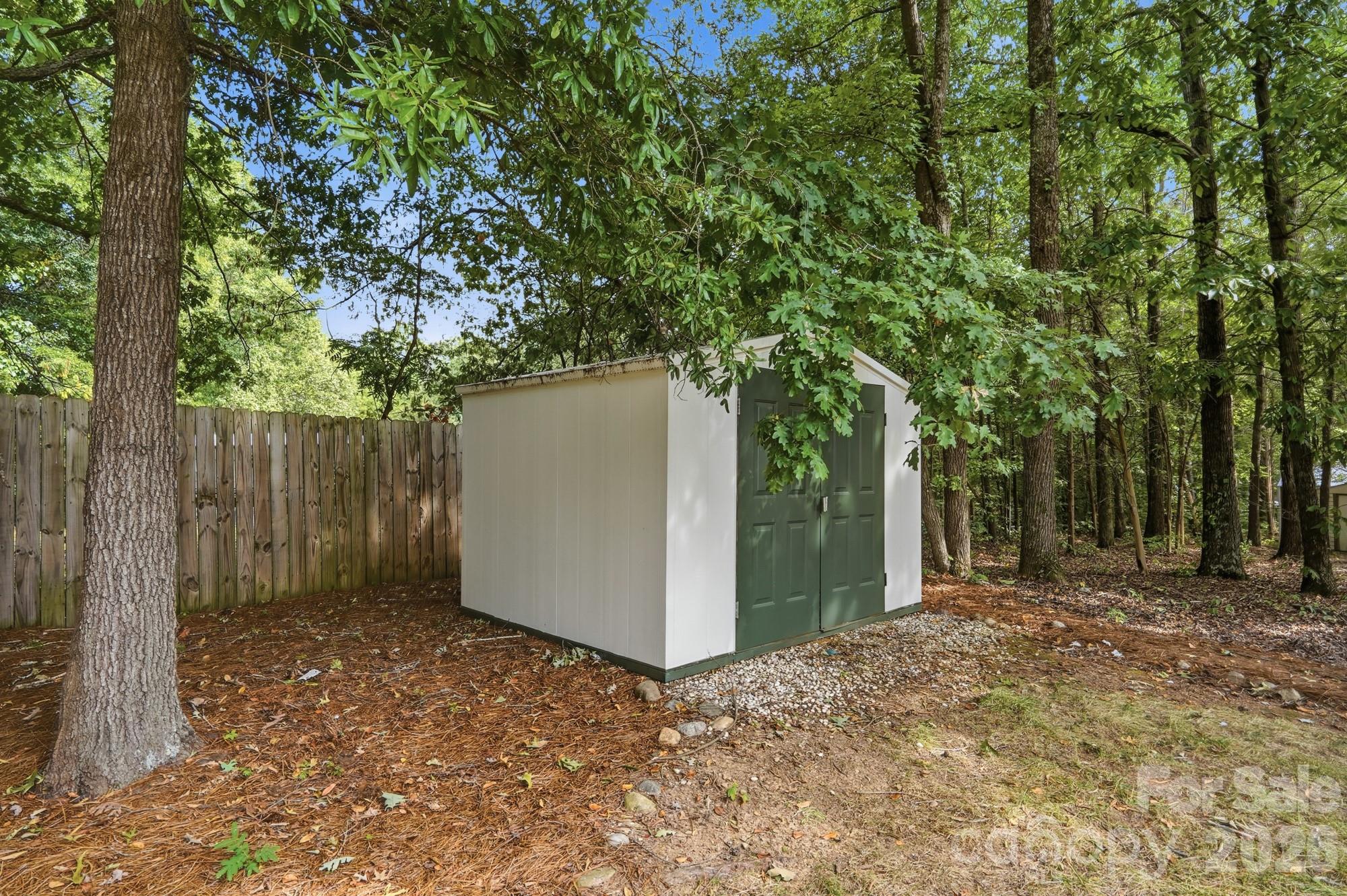7202 Red Bush Ct, Indian Trail, NC 28079