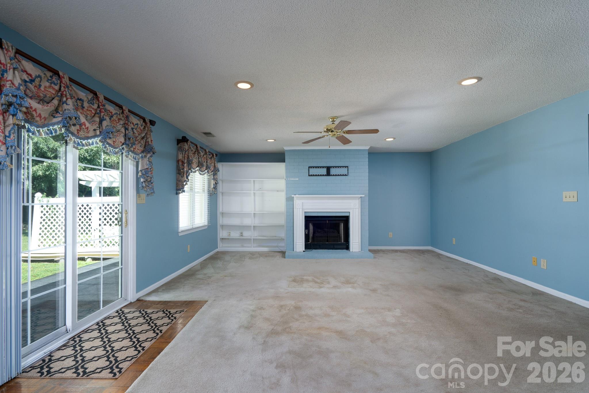 566 Camrose Cir NE, Concord, NC 28025
