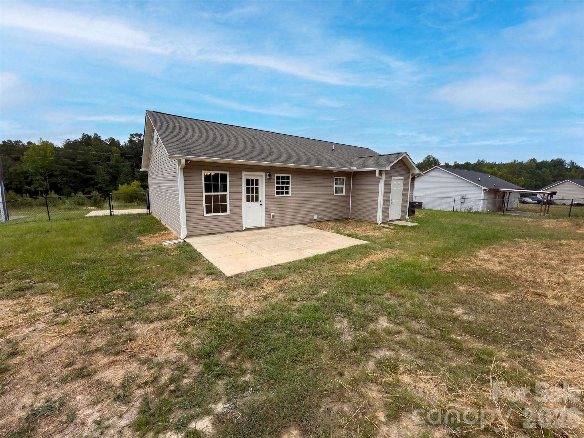 1411 Foxbrook Cir, Lancaster, SC 29720