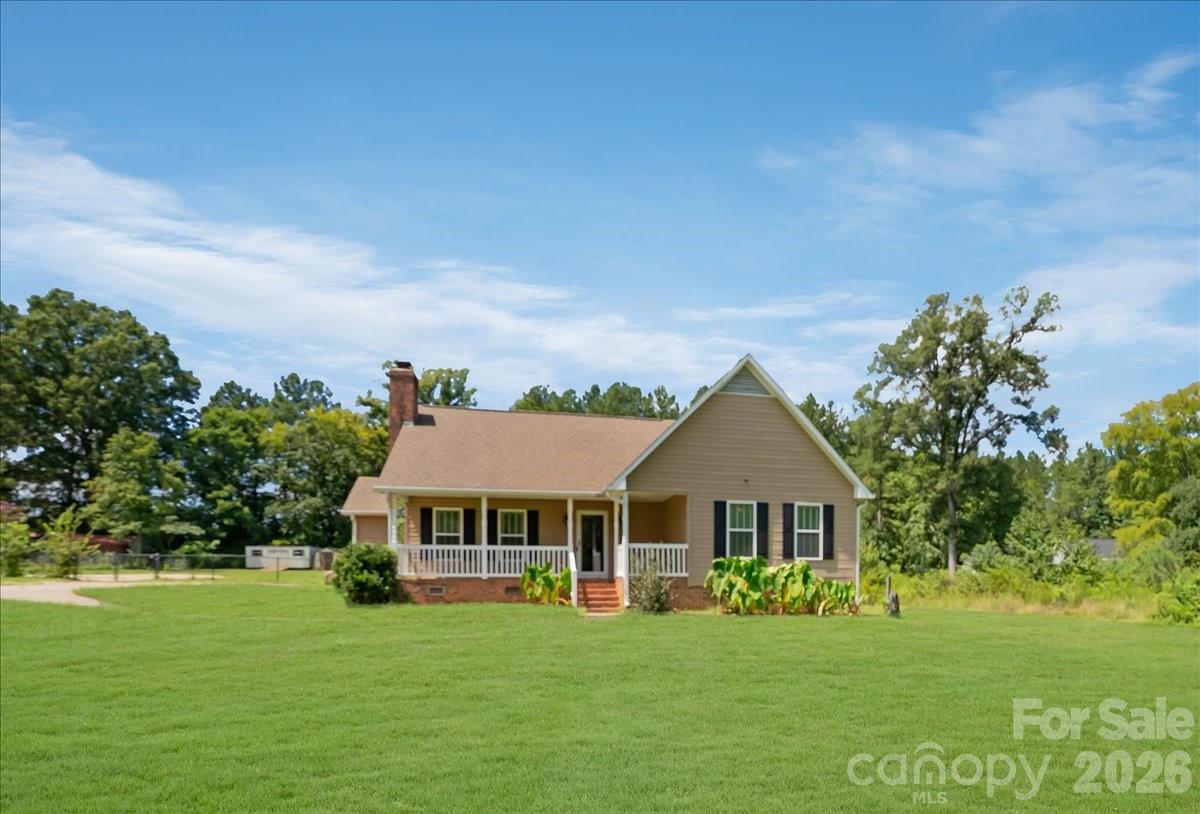 2827 E Pinewood Rd, Chester, SC 29706