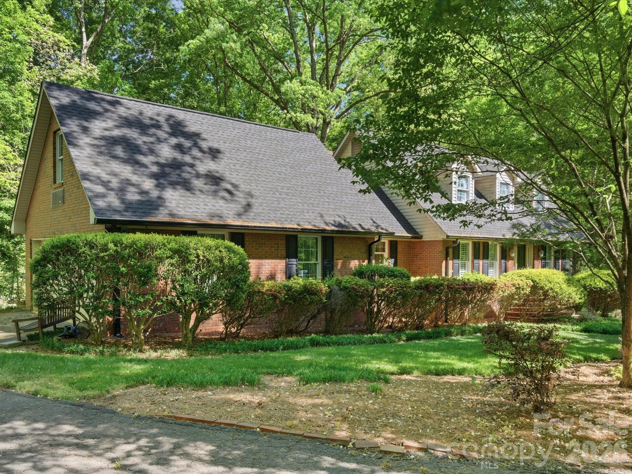 8407 Pompano Rd, Harrisburg, NC 28075