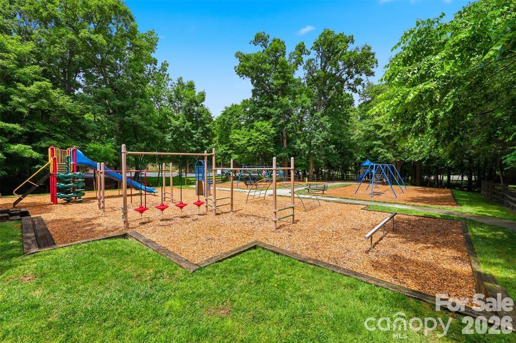4409 Squirrel Trail Ln, Charlotte, NC 28269