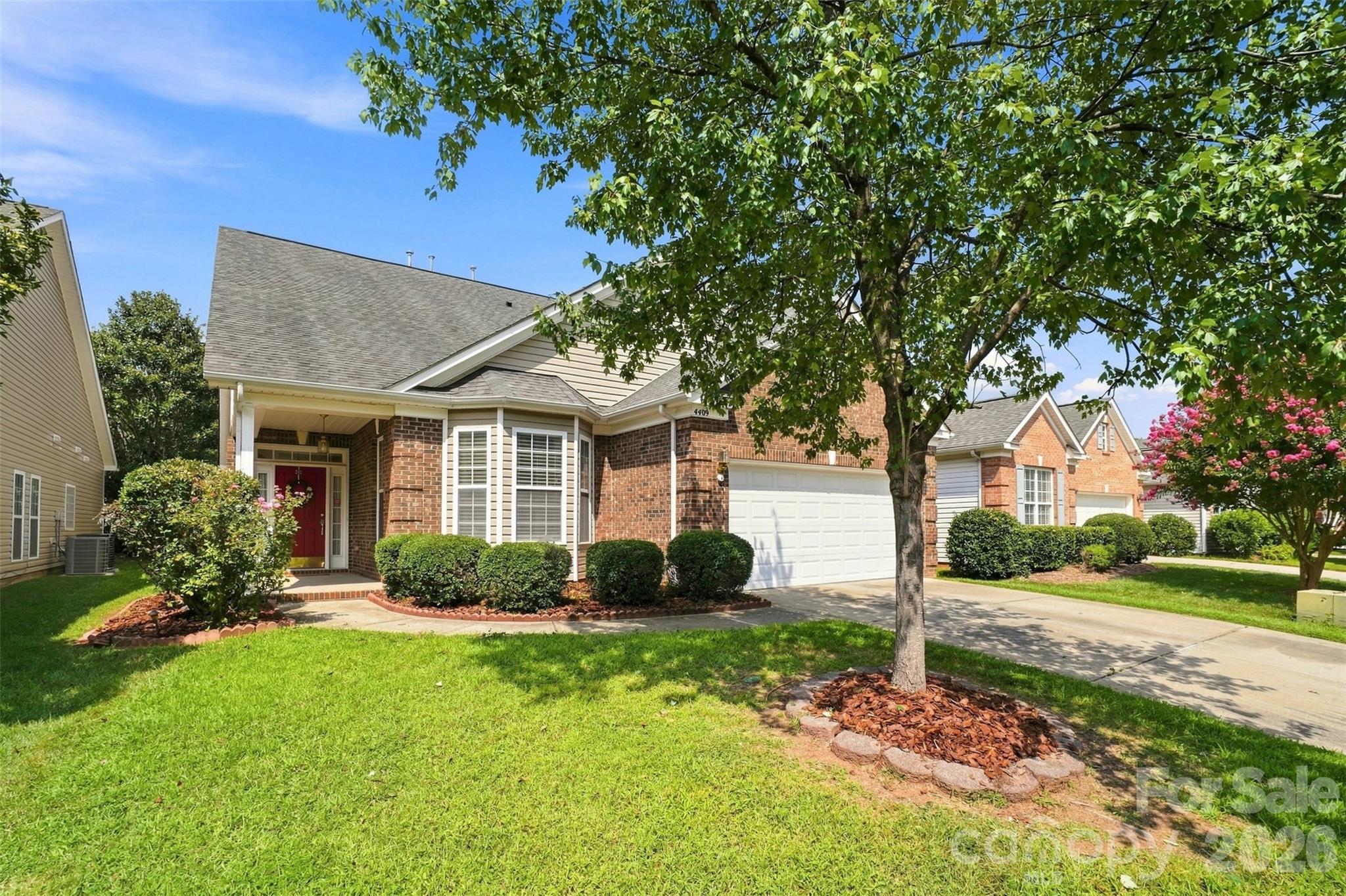 4409 Squirrel Trail Ln, Charlotte, NC 28269