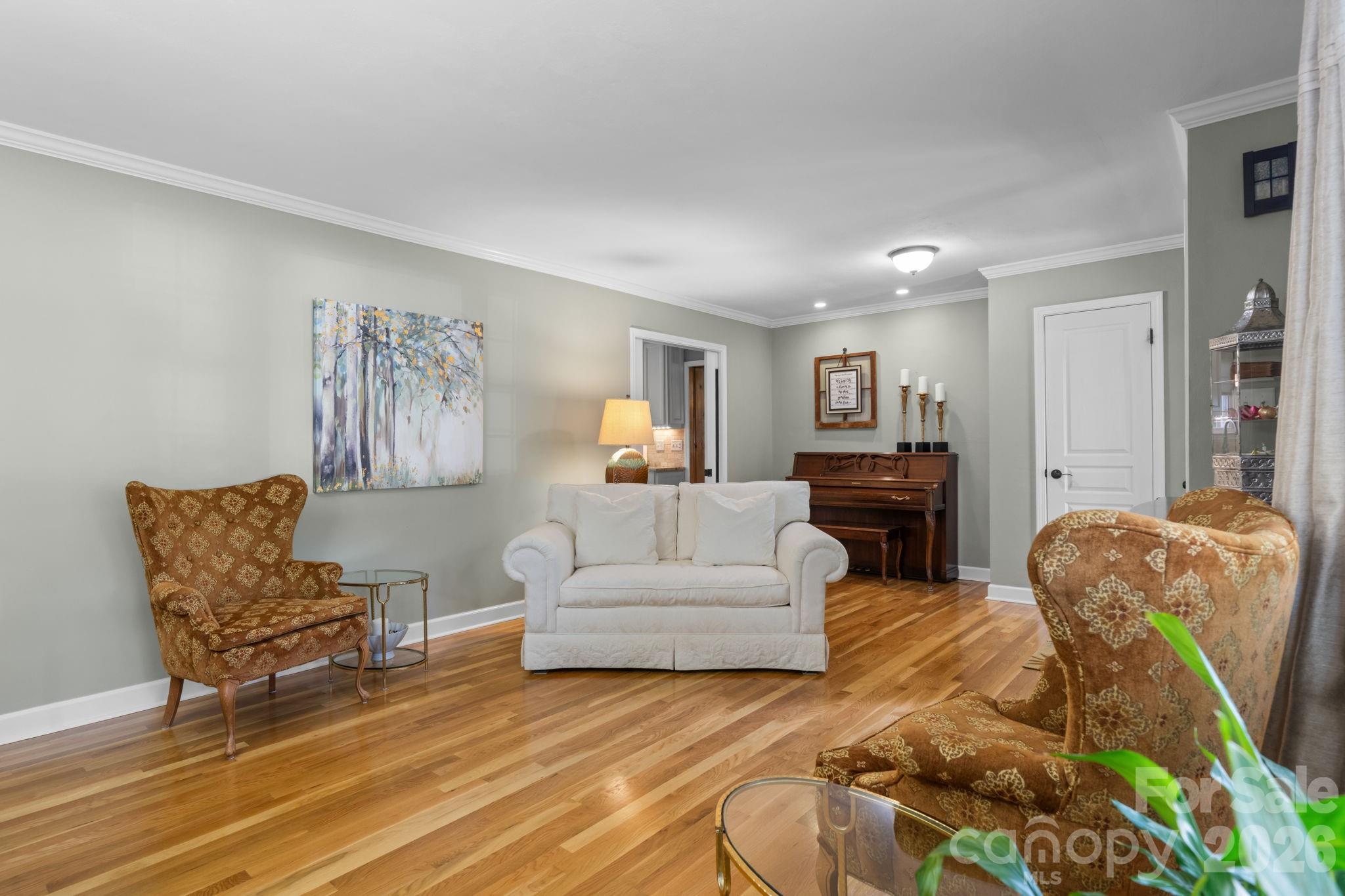 2210 19th Ave SE, Hickory, NC 28602