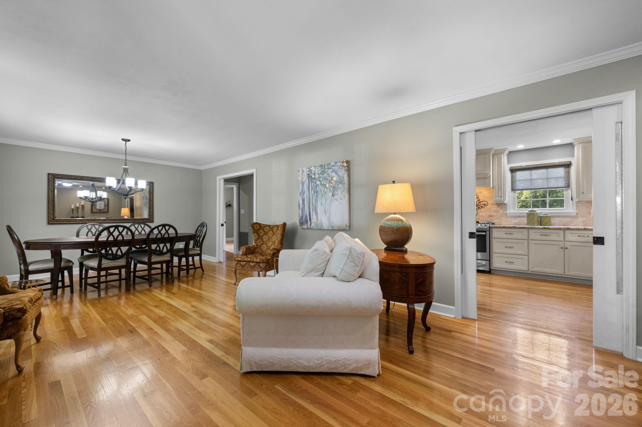 2210 19th Ave SE, Hickory, NC 28602