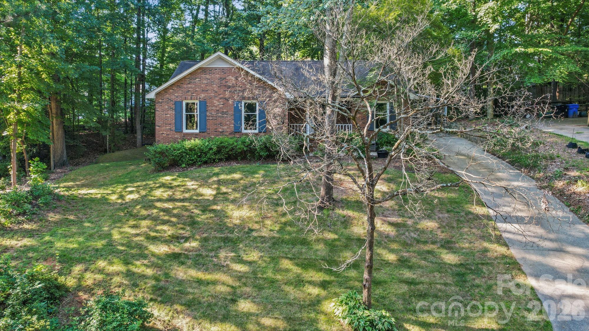 821 Deer Path Pl, Mooresville, NC 28115