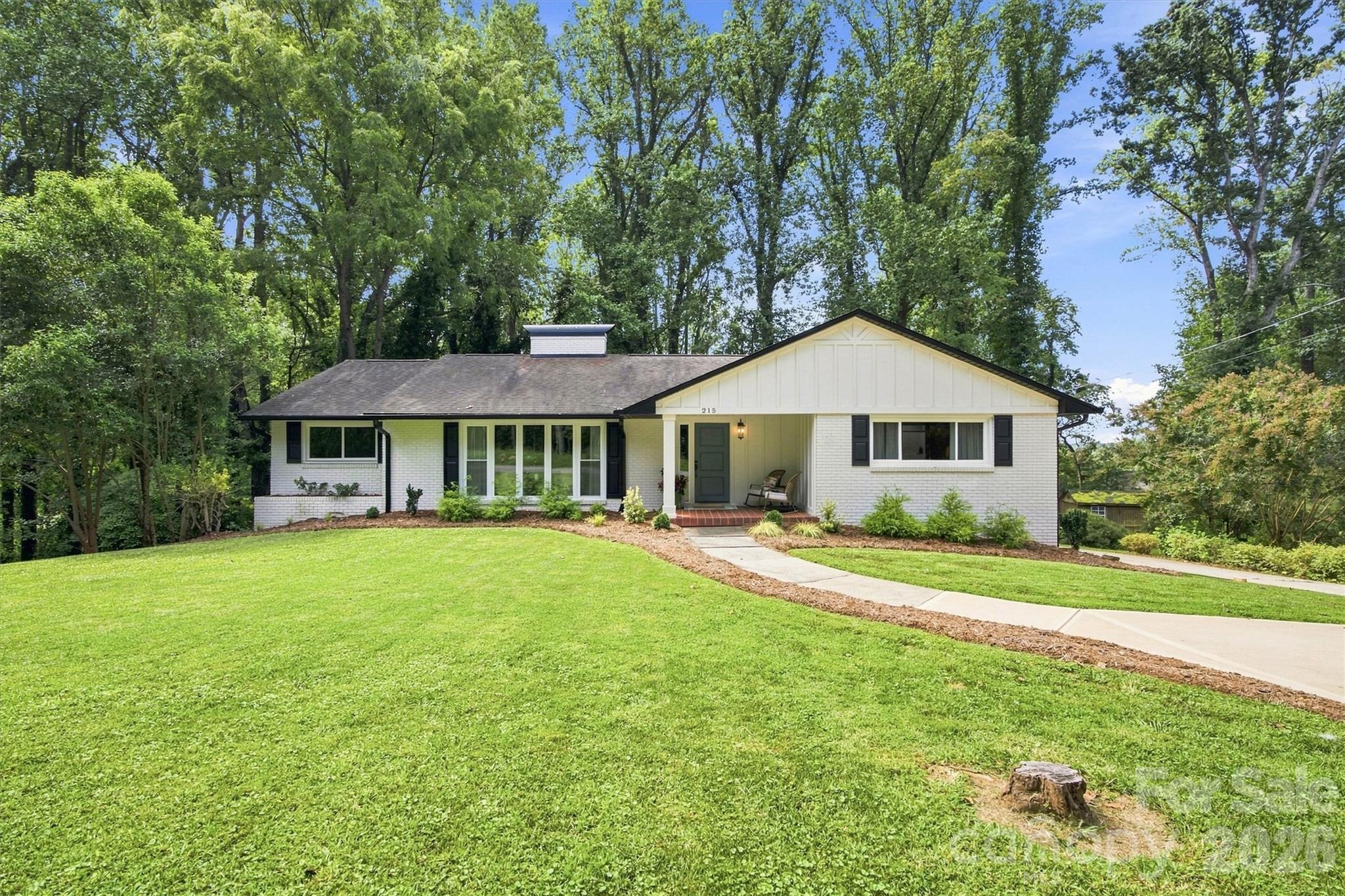 215 Pinehurst Ln, Newton, NC 28658