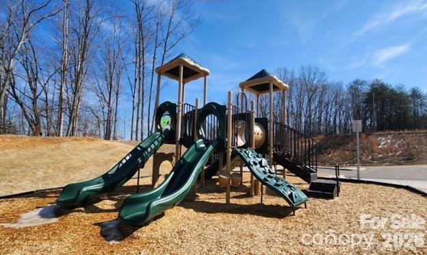 2123 Morning Gold Dr, Maiden, NC 28650
