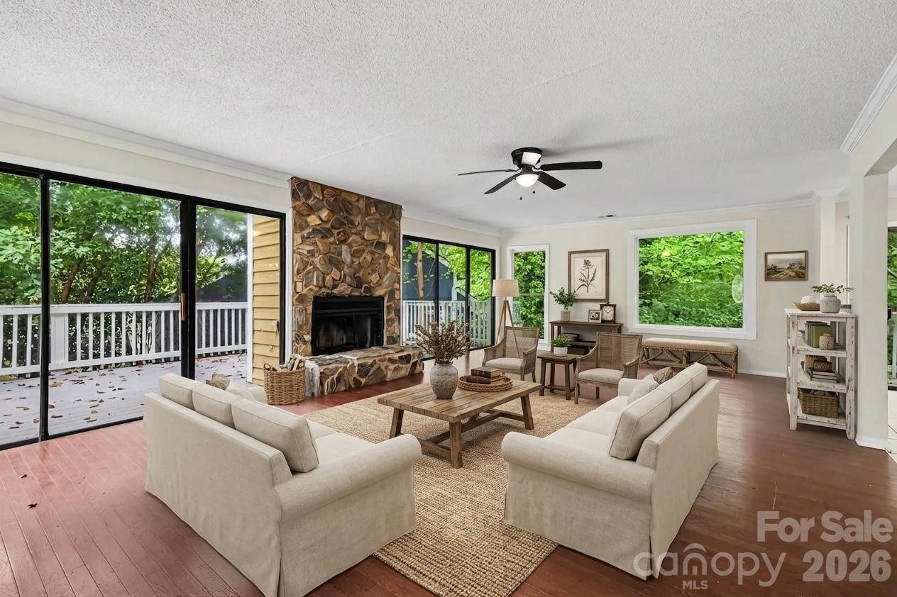 4066 Triton Dr, Tega Cay, SC 29708