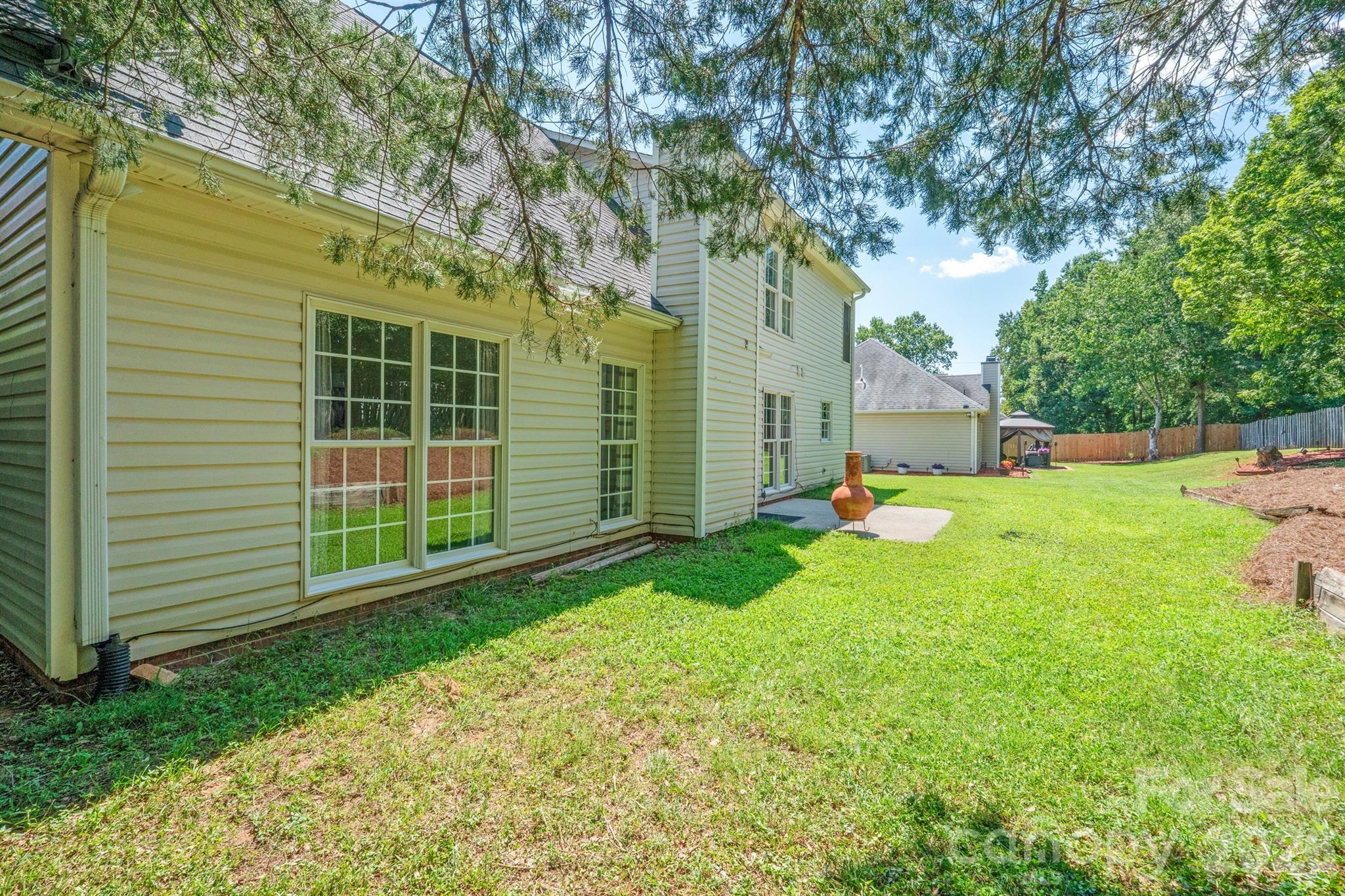 3618 Easthampton Dr, Gastonia, NC 28056