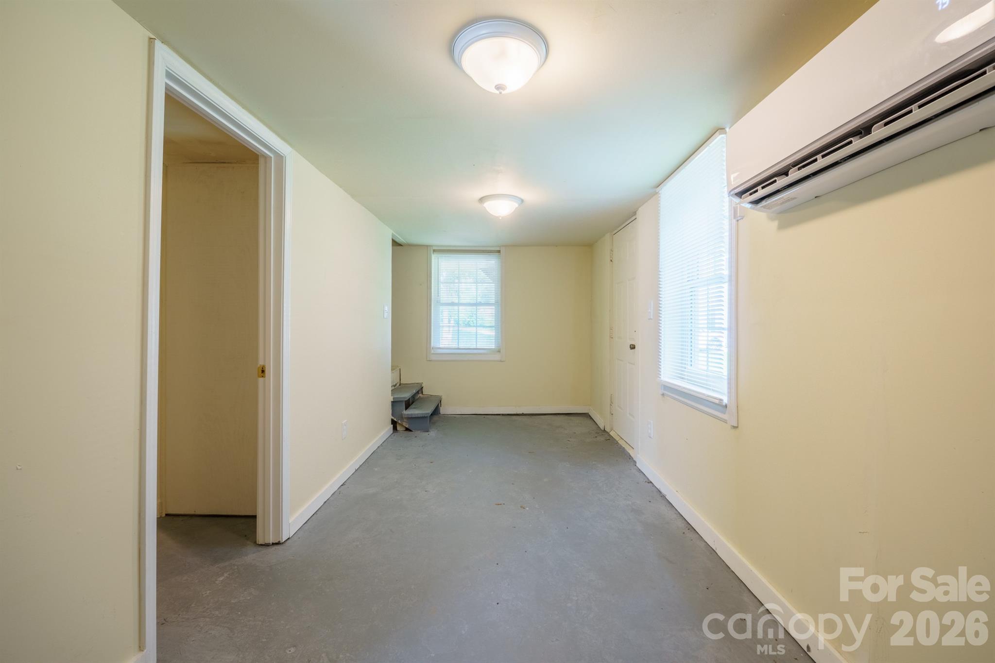 1028 East Dr, Gastonia, NC 28052