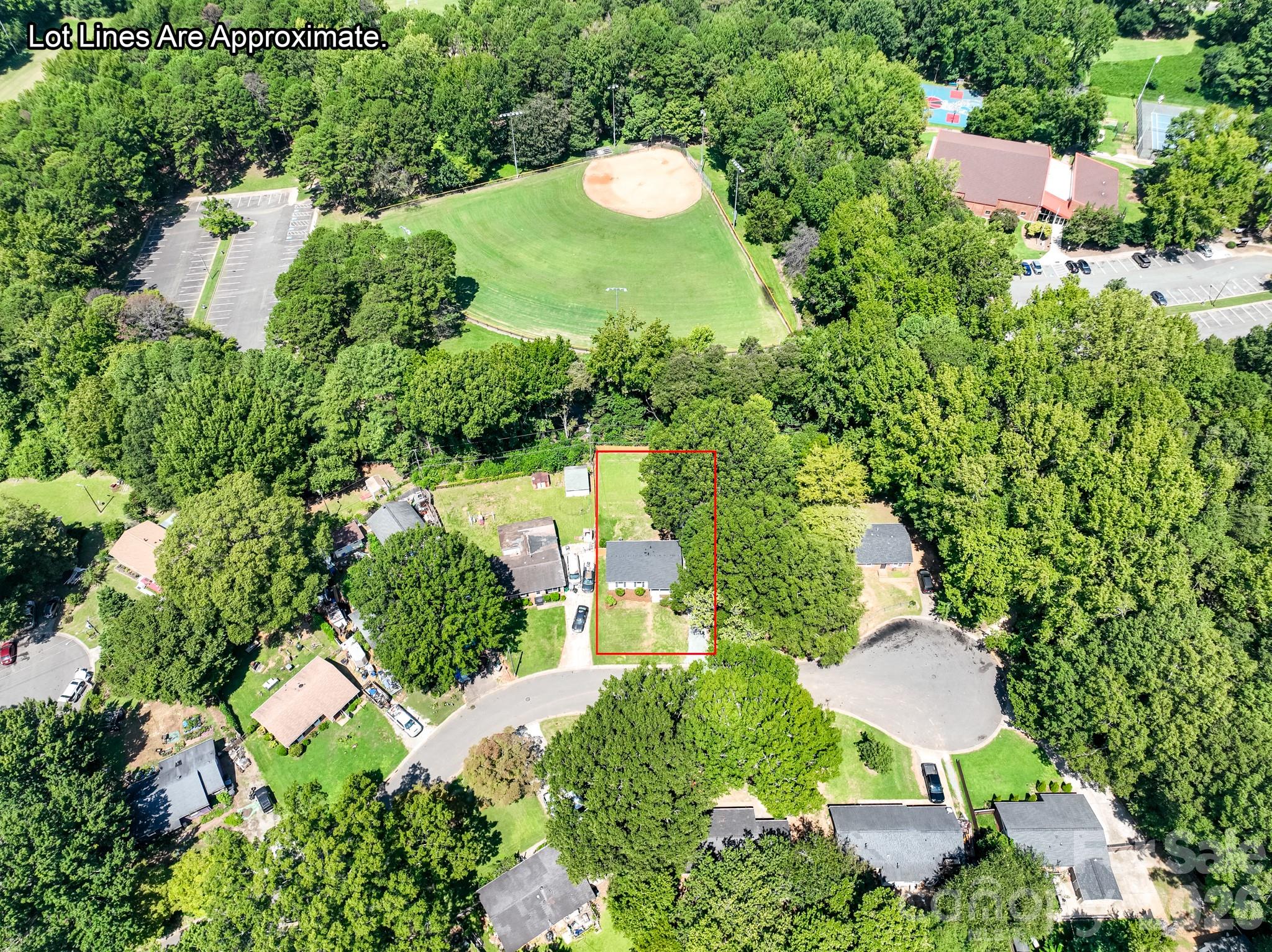 823 Farmcrest Dr, Charlotte, NC 28206