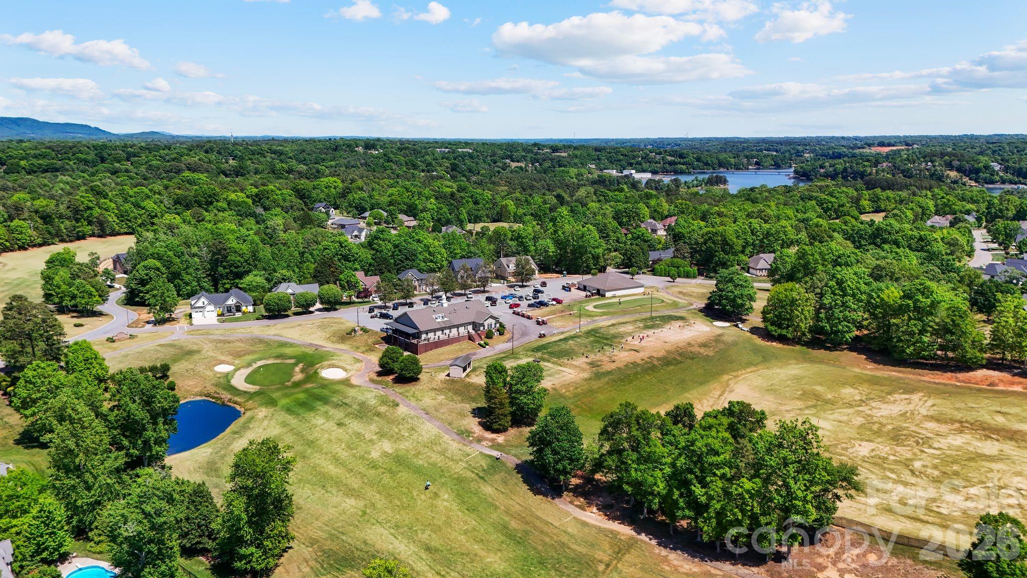 1116 Players Ridge Rd, Hickory, NC 28601
