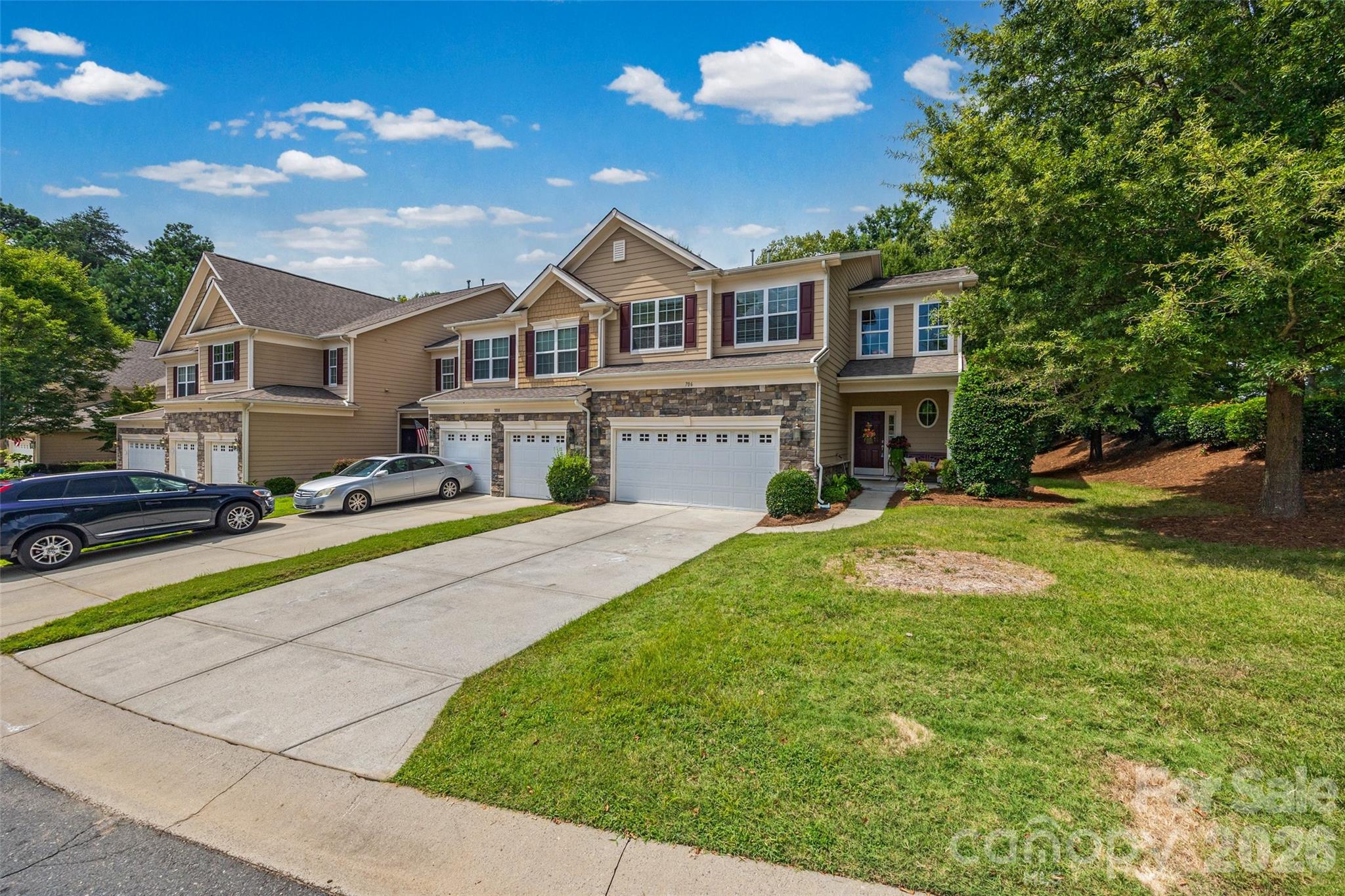 706 Deerbrook Ln, Tega Cay, SC 29708
