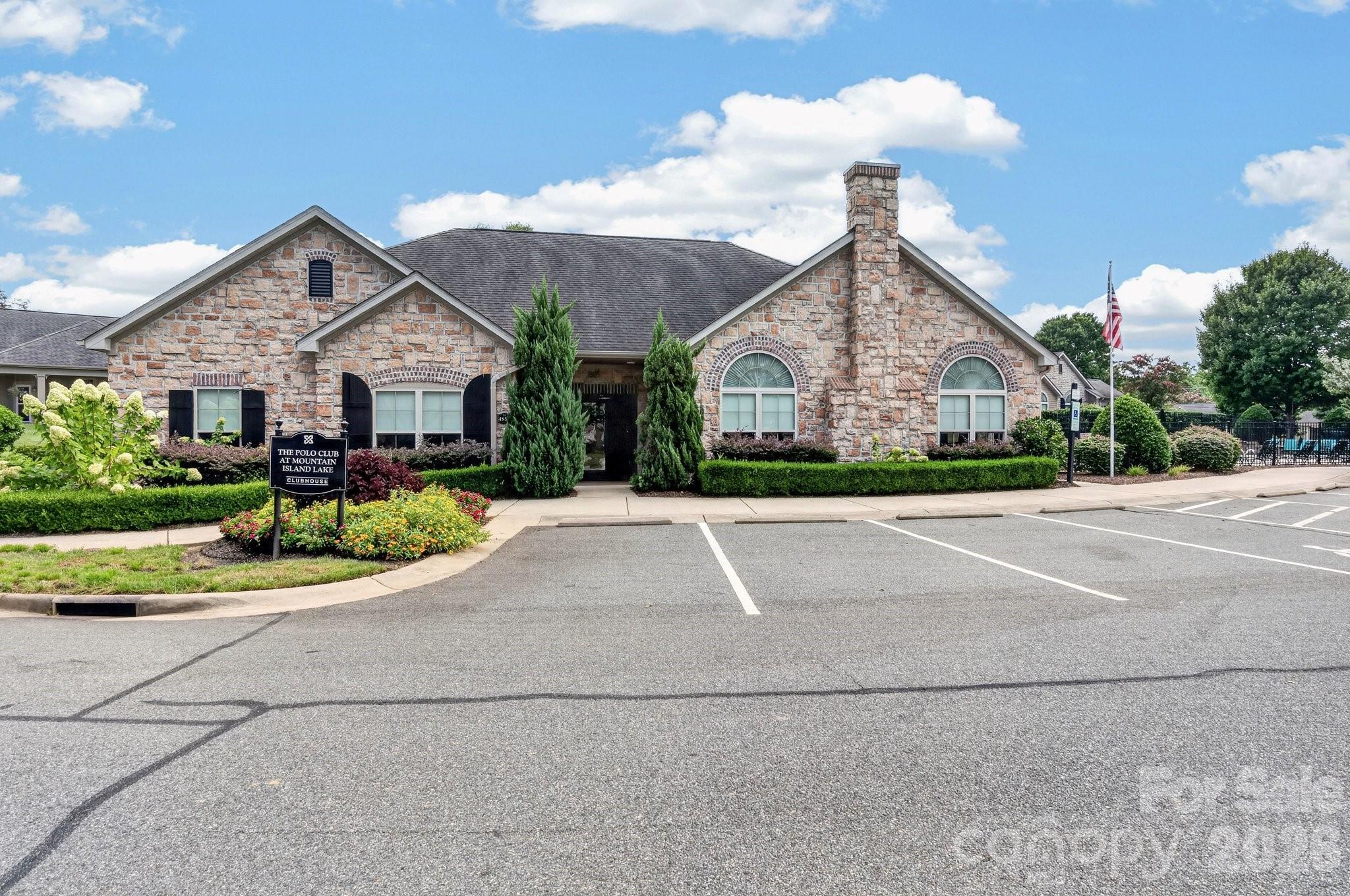4745 Polo Gate Blvd, Charlotte, NC 28216