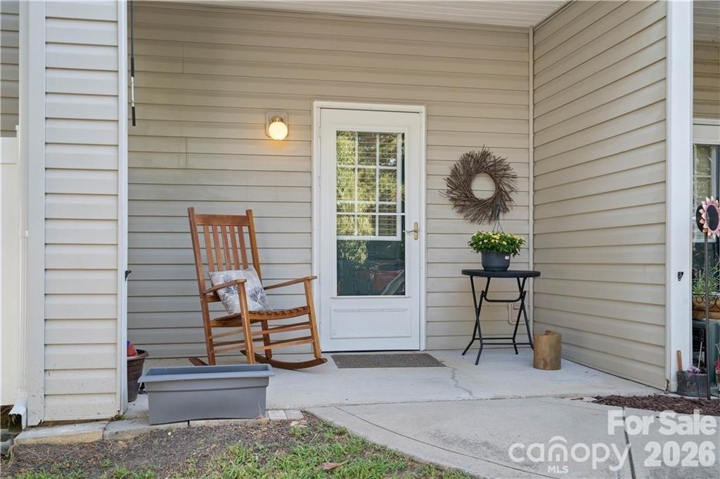 21228 Hickory St, Cornelius, NC 28031
